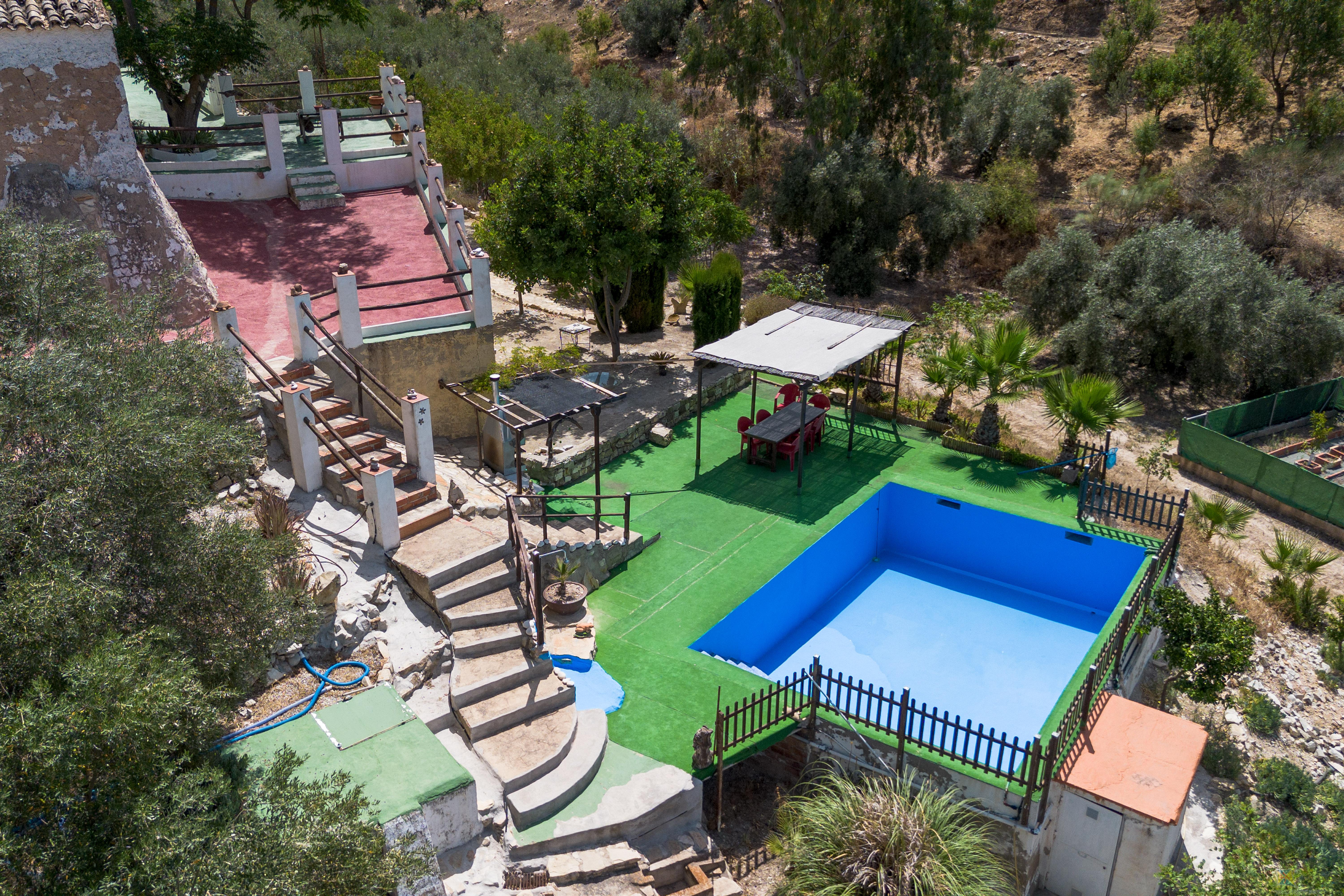 For sale of farmhouse in Cuevas de San Marcos
