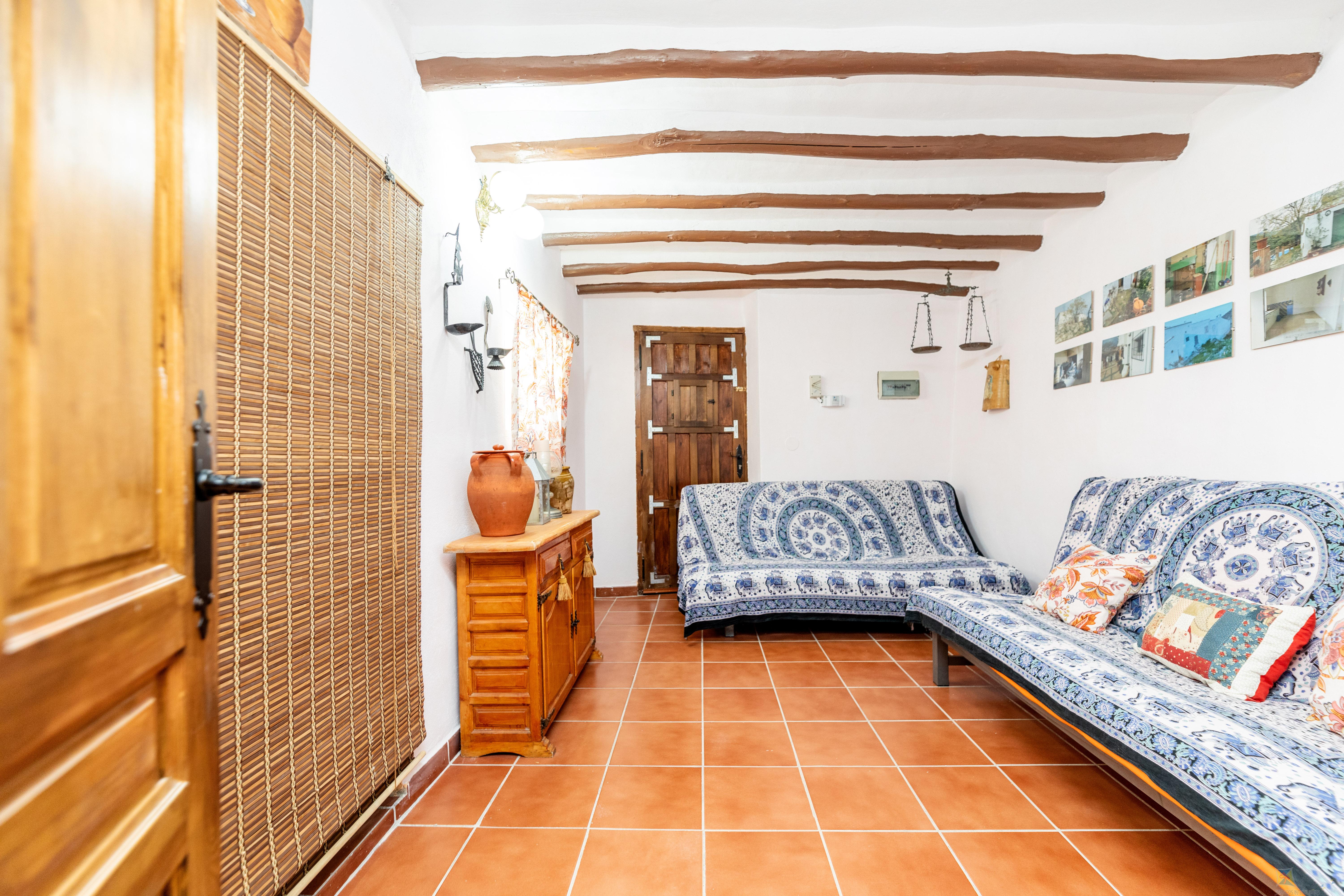 For sale of farmhouse in Cuevas de San Marcos
