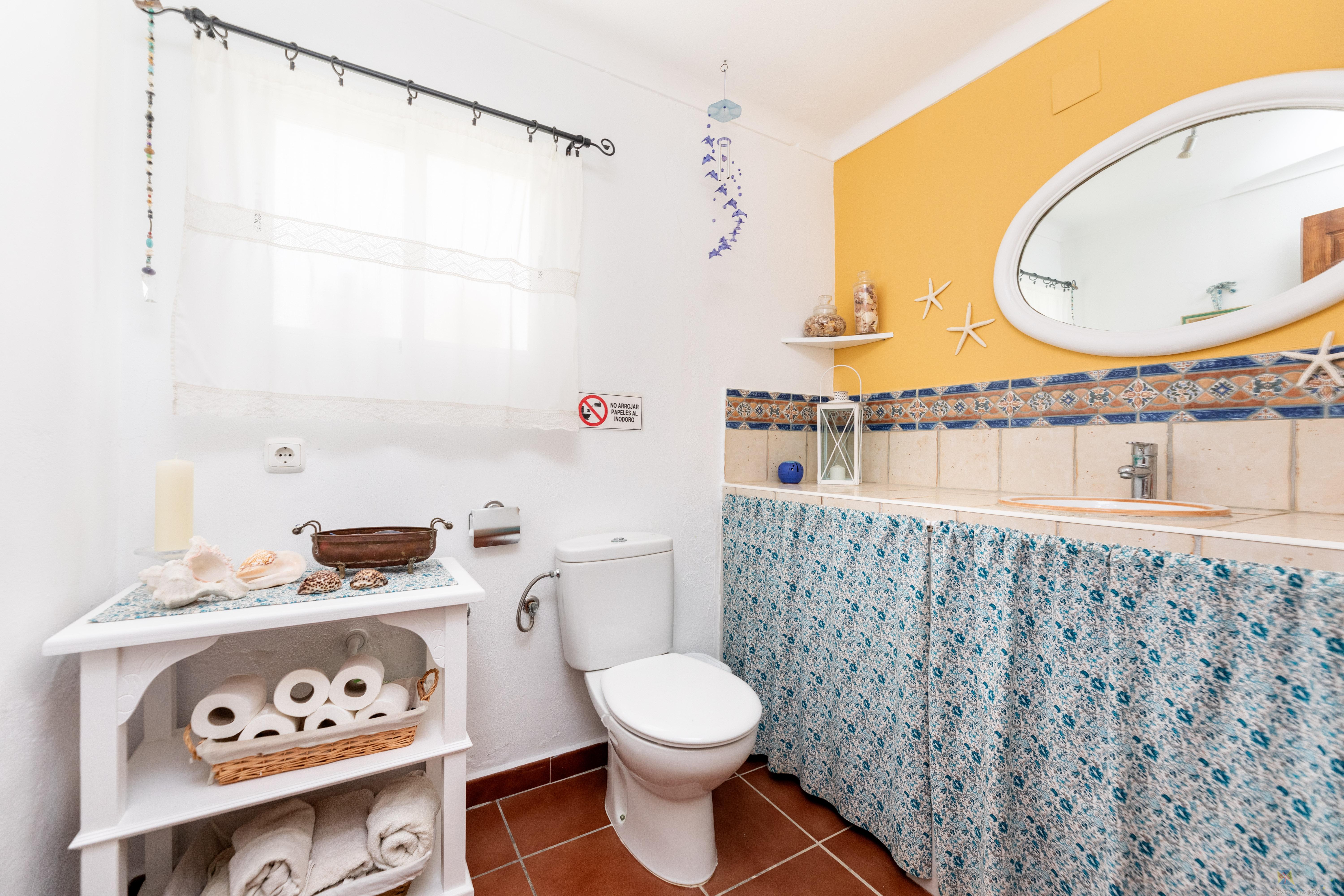 For sale of farmhouse in Cuevas de San Marcos