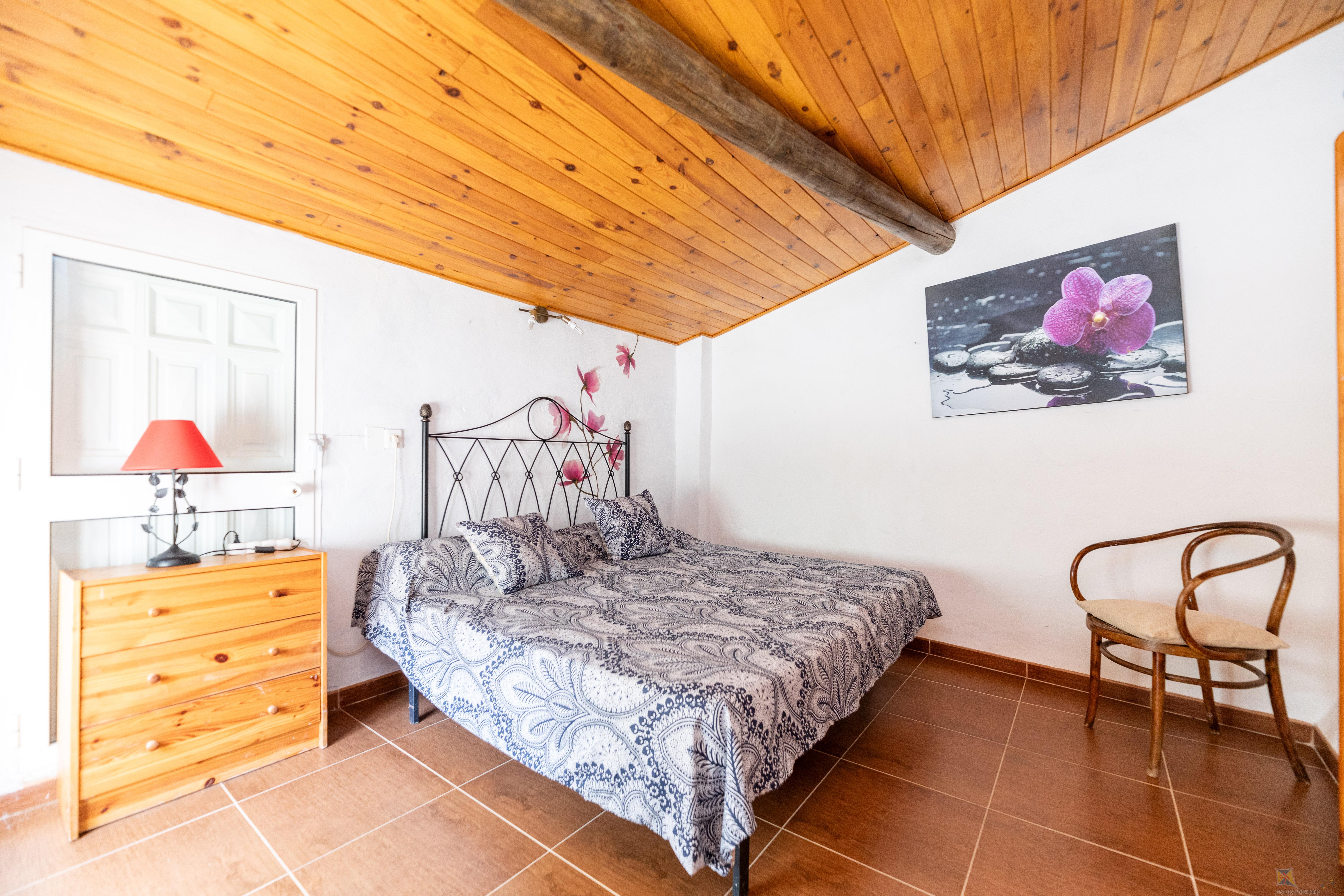 For sale of farmhouse in Cuevas de San Marcos