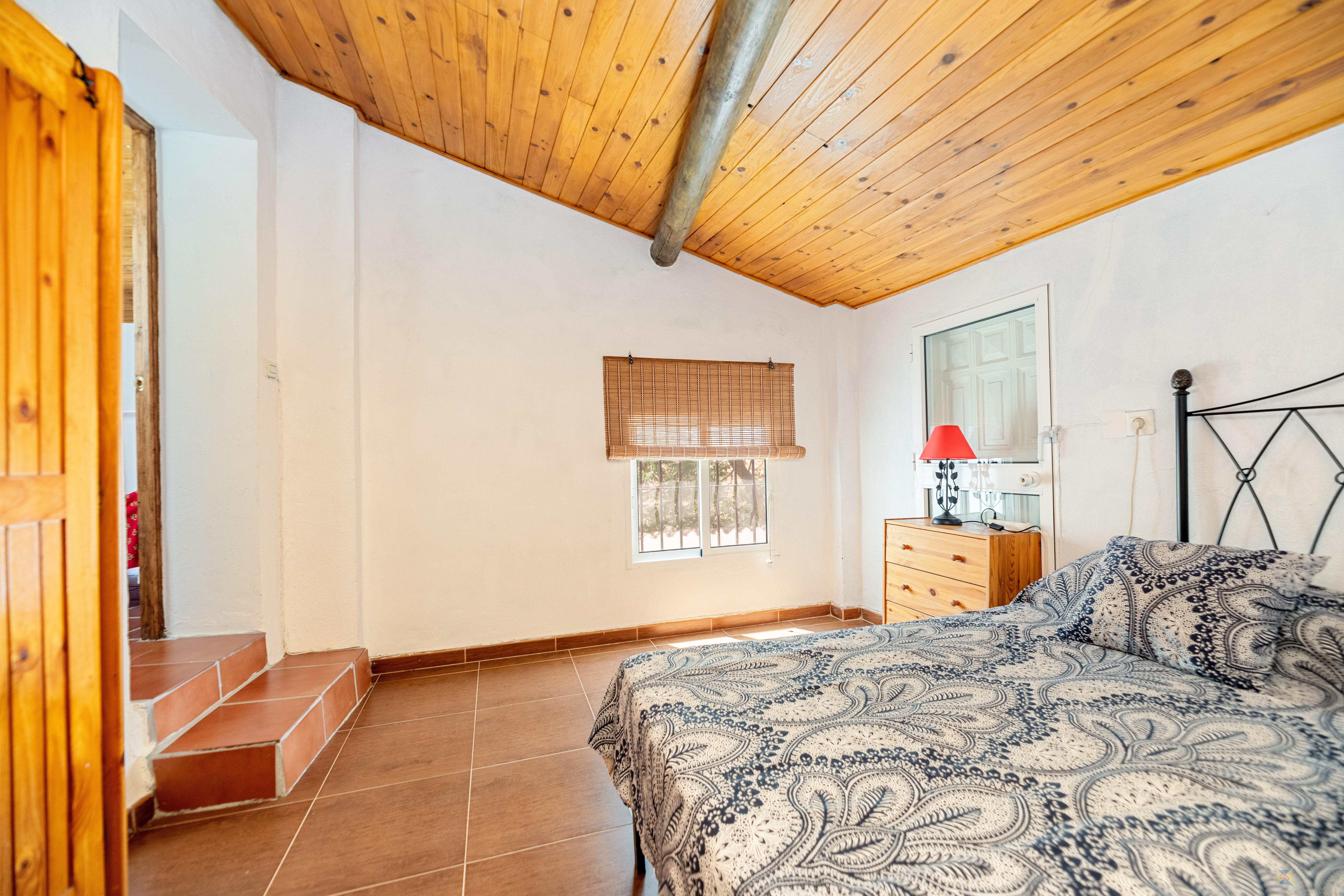 For sale of farmhouse in Cuevas de San Marcos