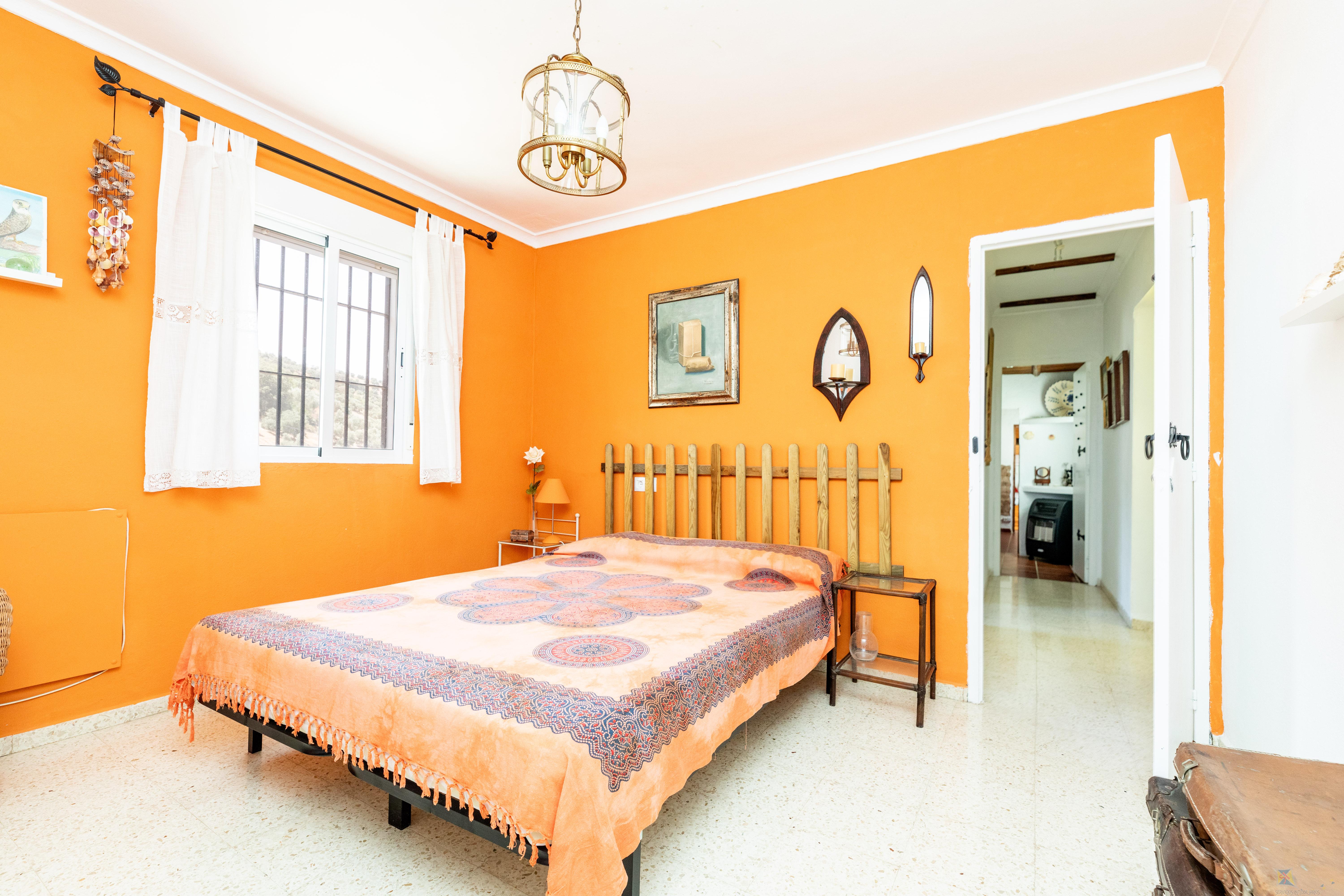 For sale of farmhouse in Cuevas de San Marcos