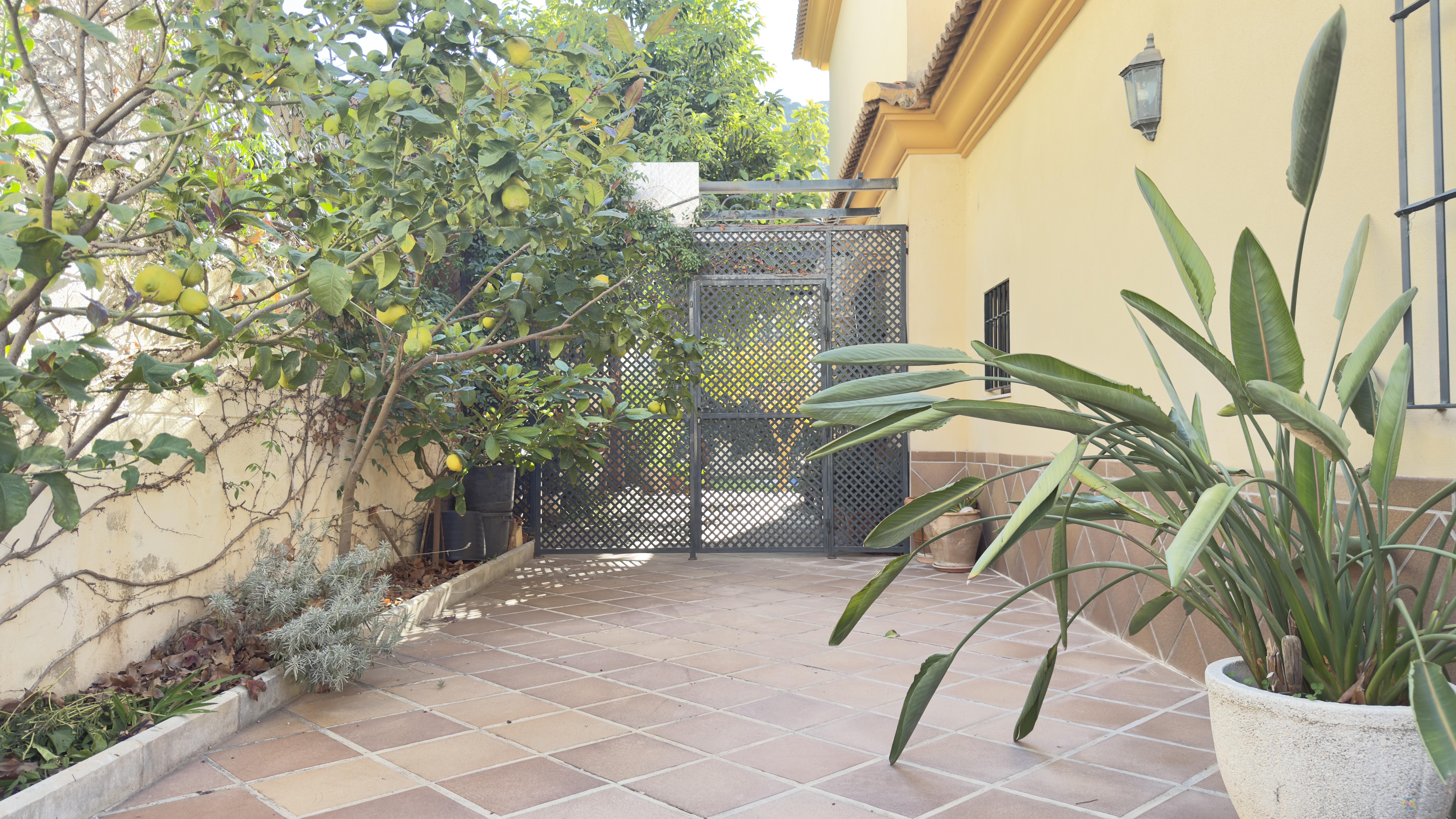 Venta de villa en Antequera