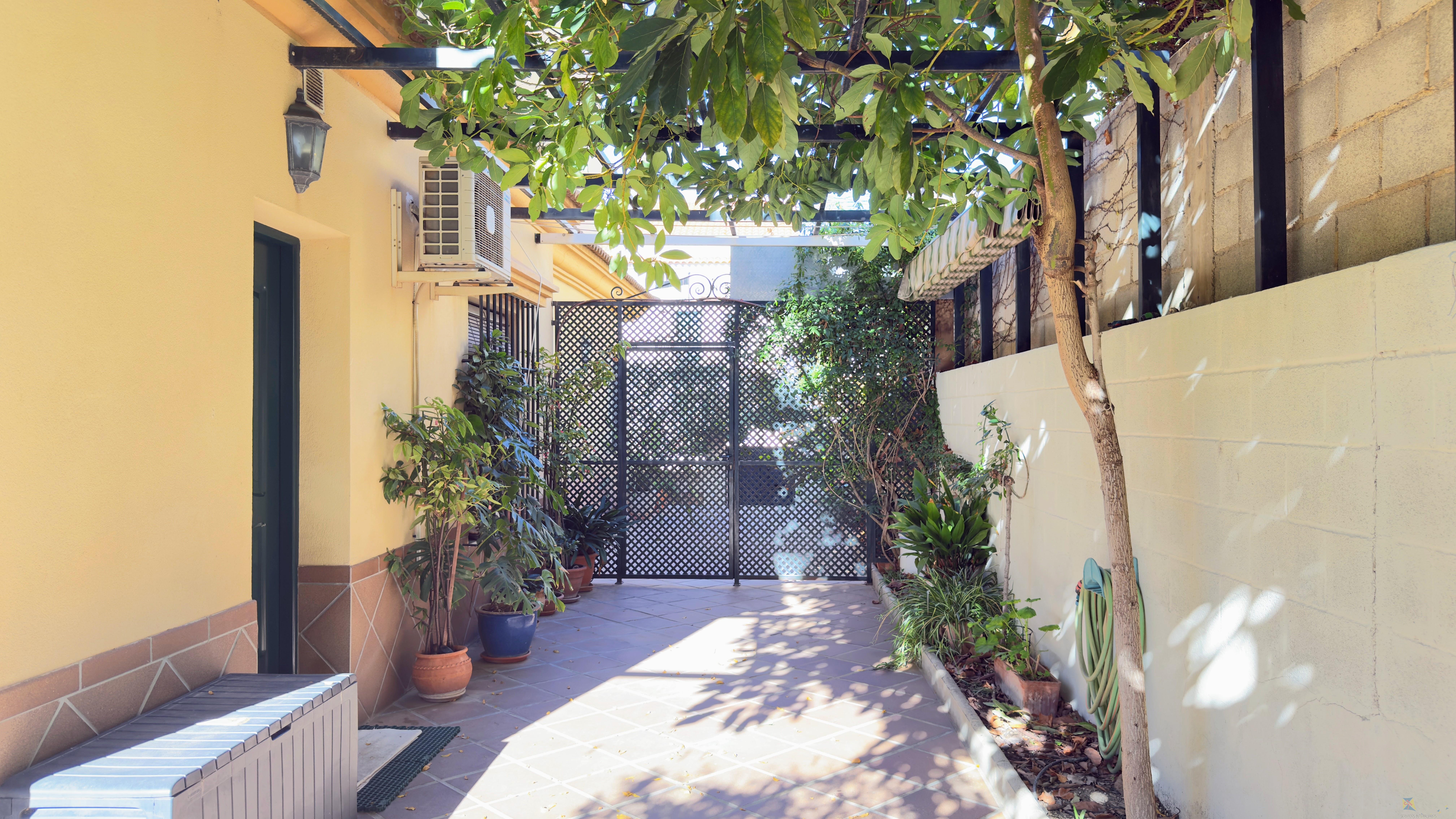 Venta de villa en Antequera