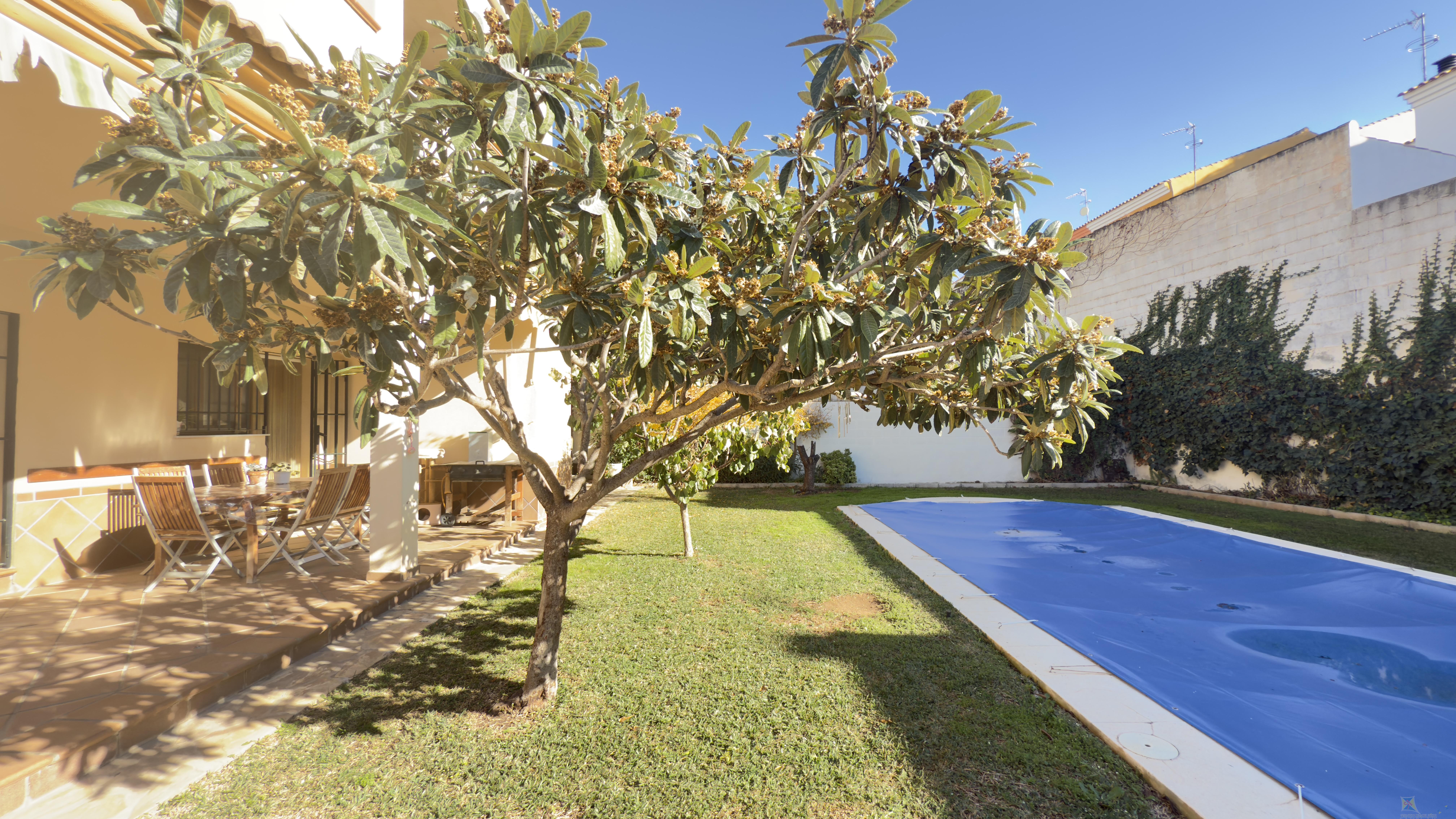 Venta de villa en Antequera