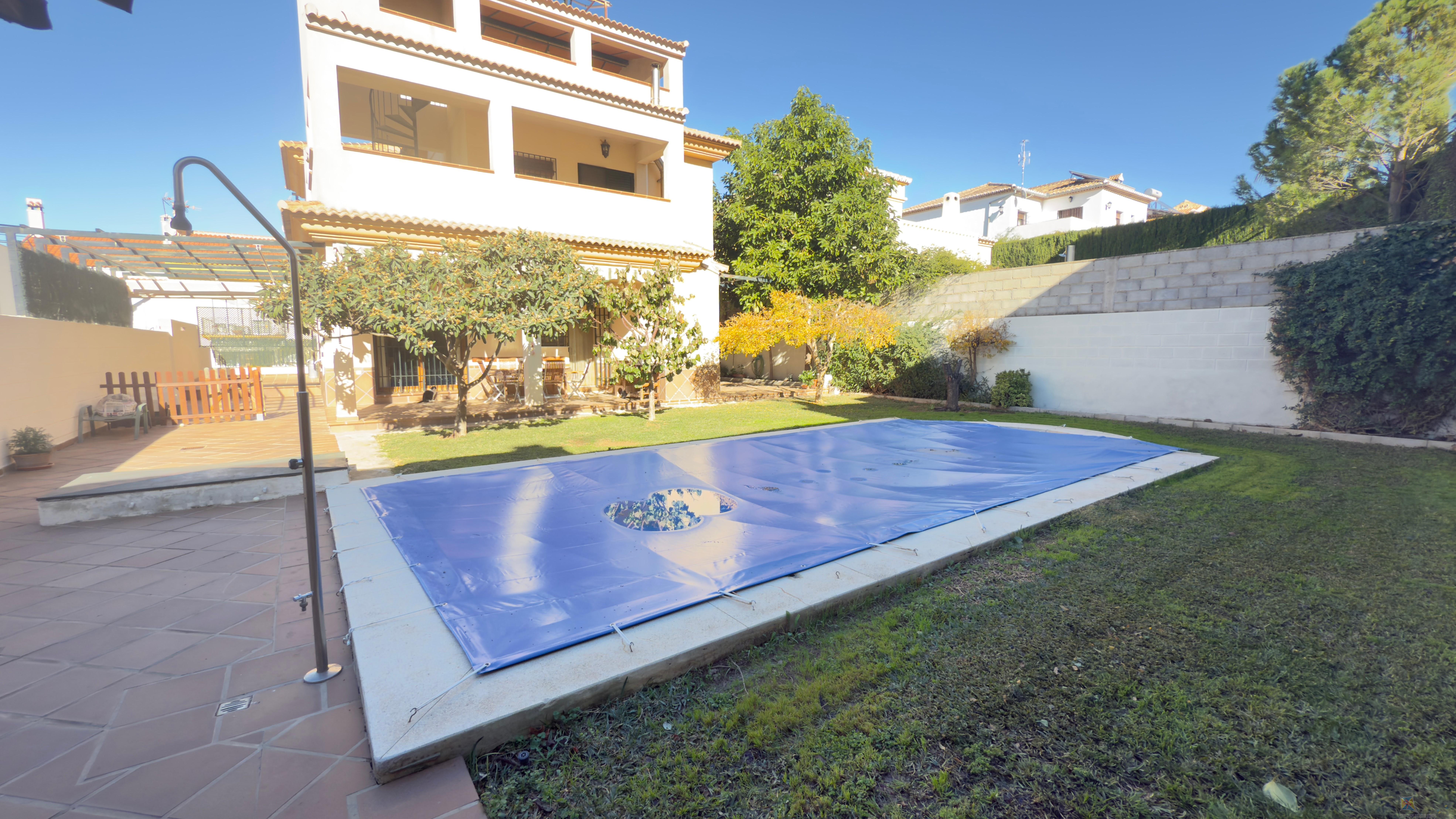 Venta de villa en Antequera