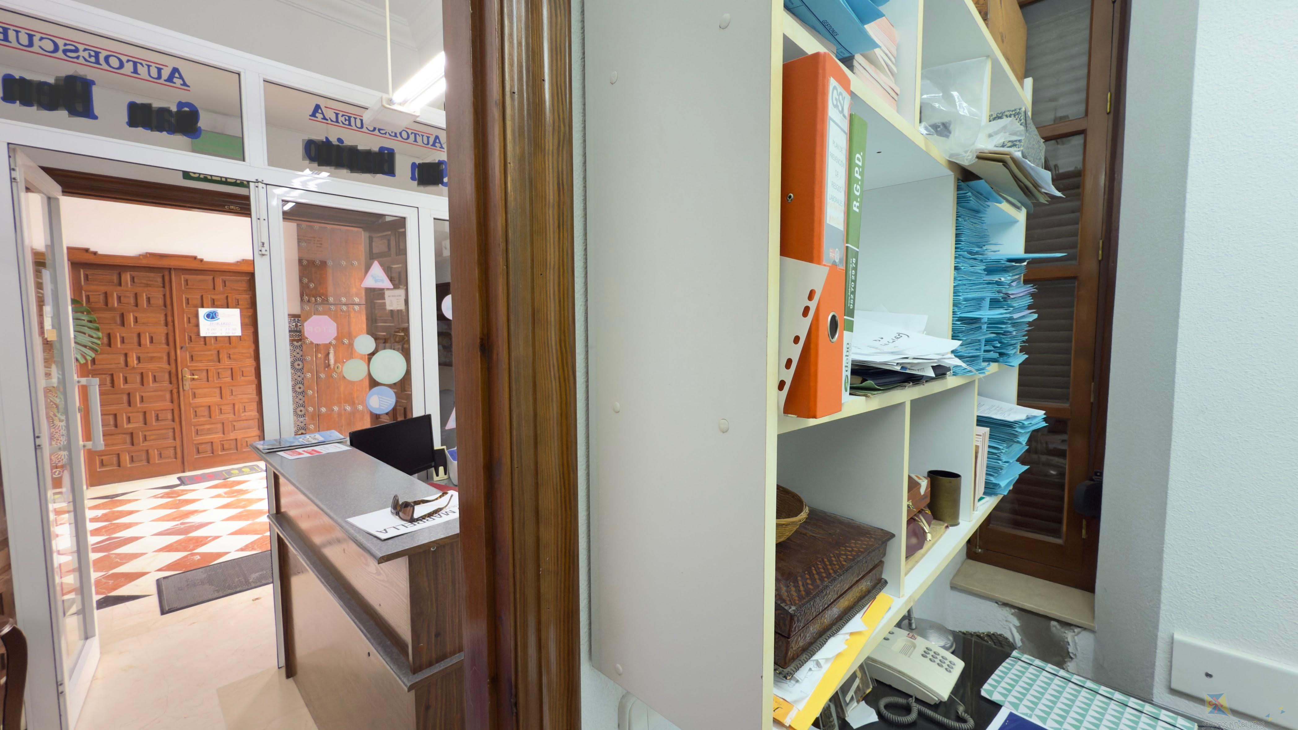 Venta de local comercial en Antequera