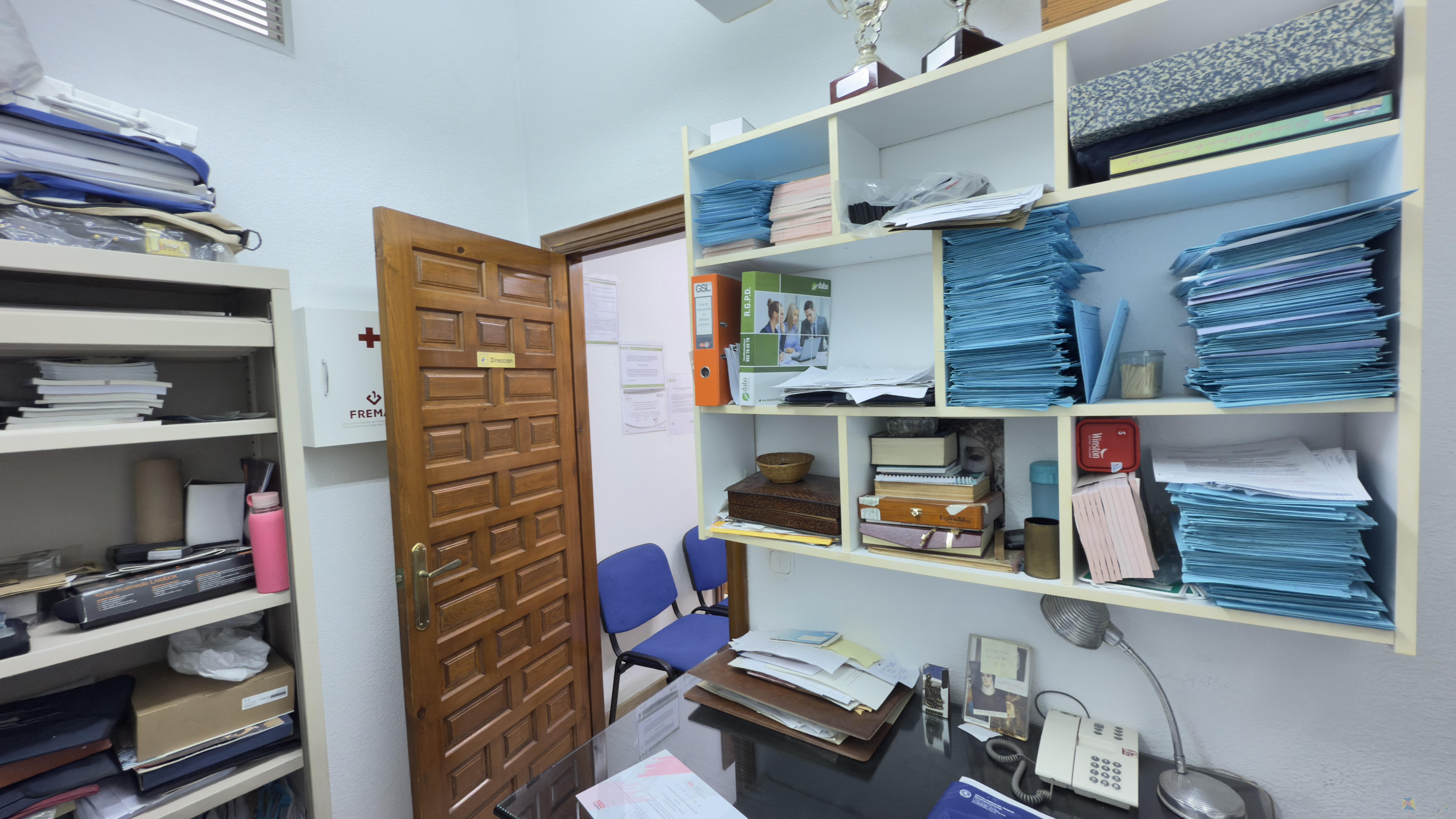Venta de local comercial en Antequera