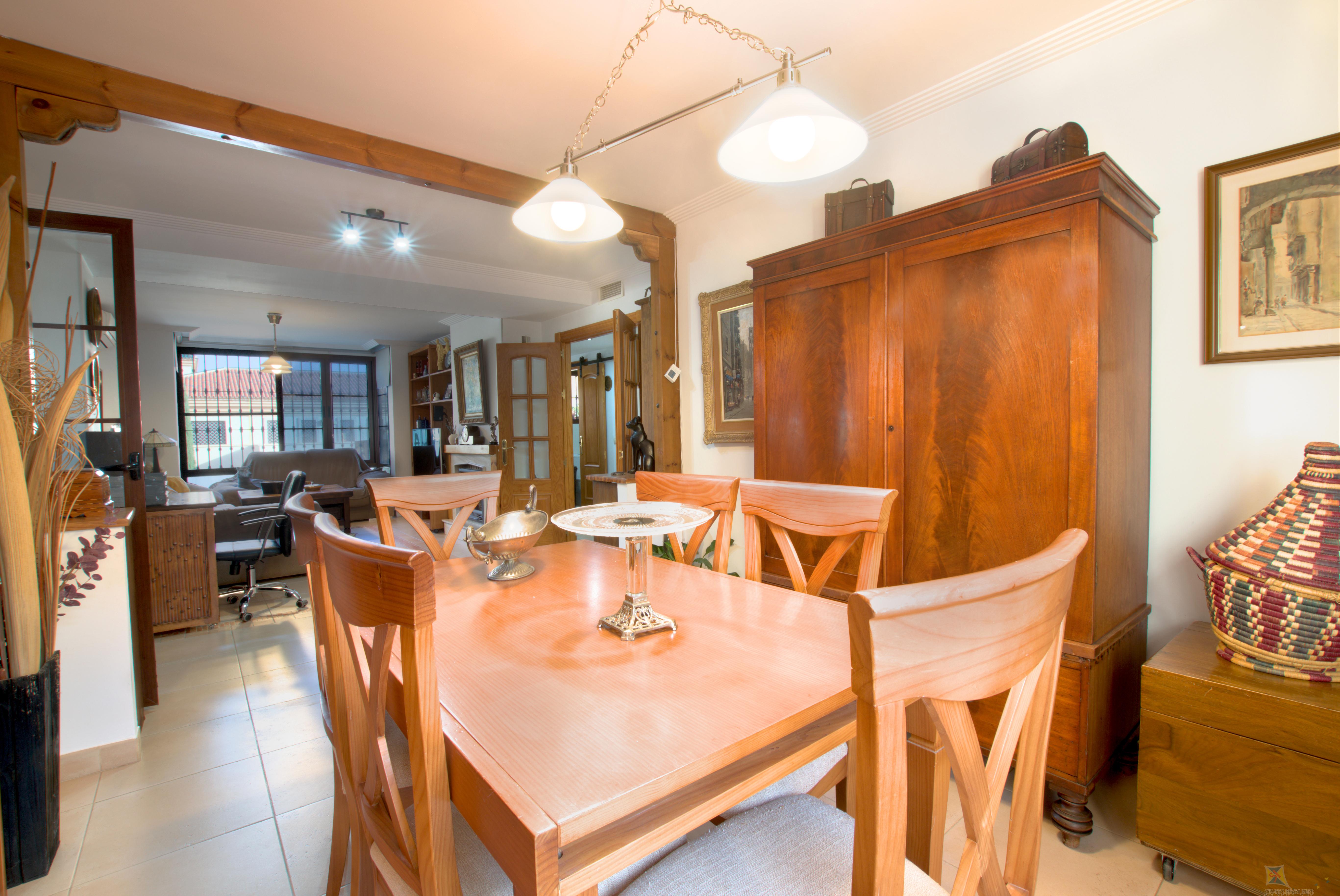 For sale of house in Alhaurín de la Torre