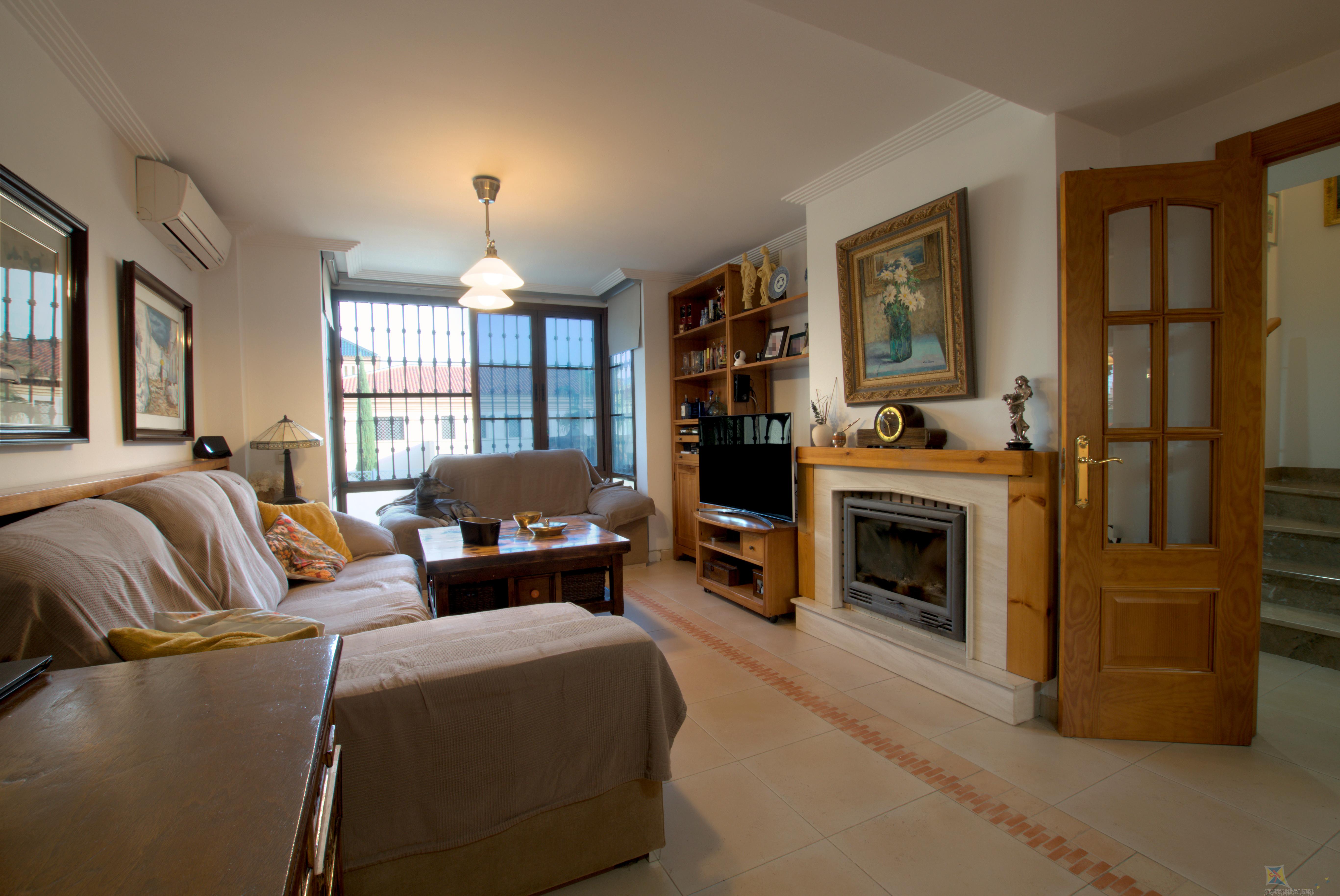 For sale of house in Alhaurín de la Torre