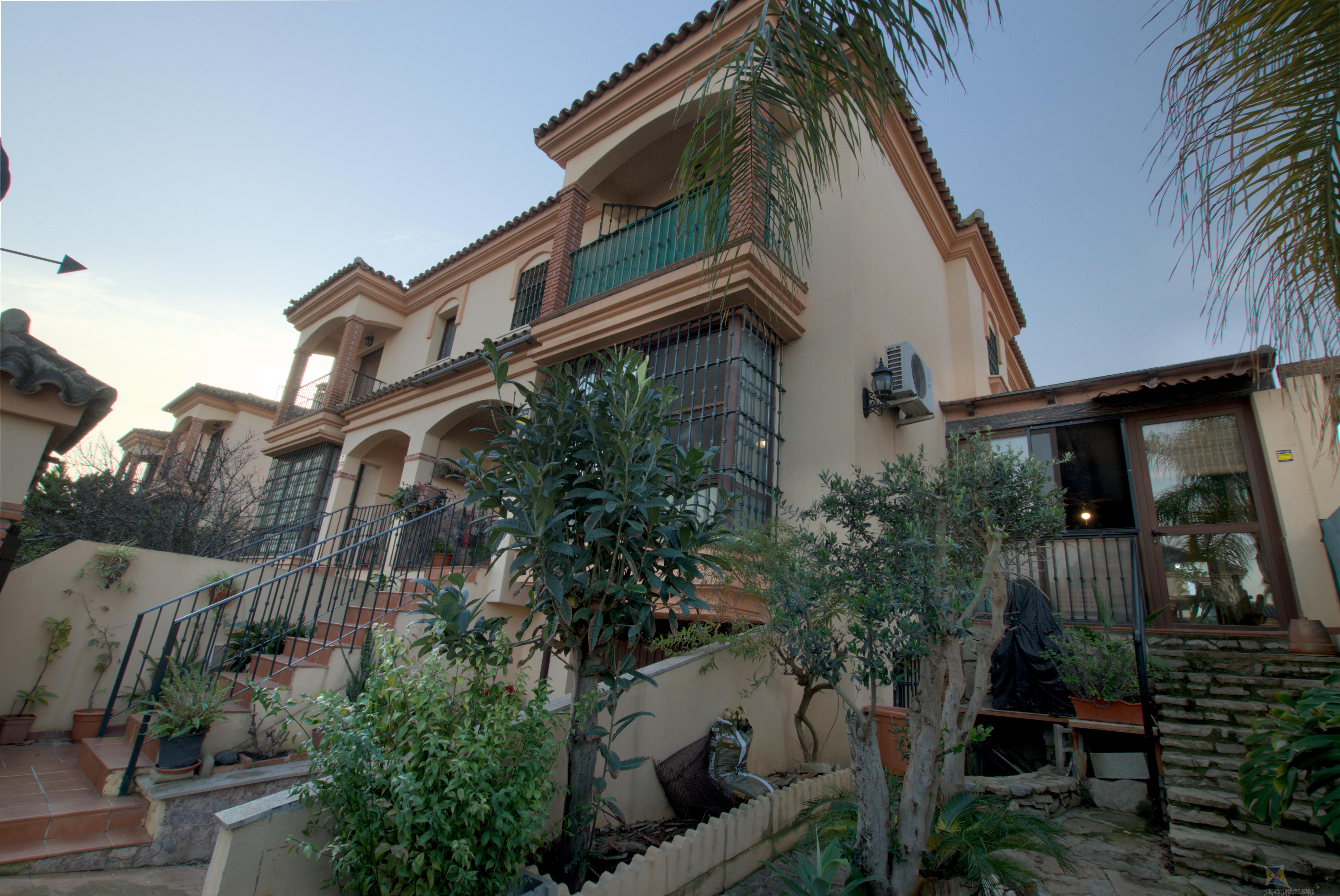 For sale of house in Alhaurín de la Torre