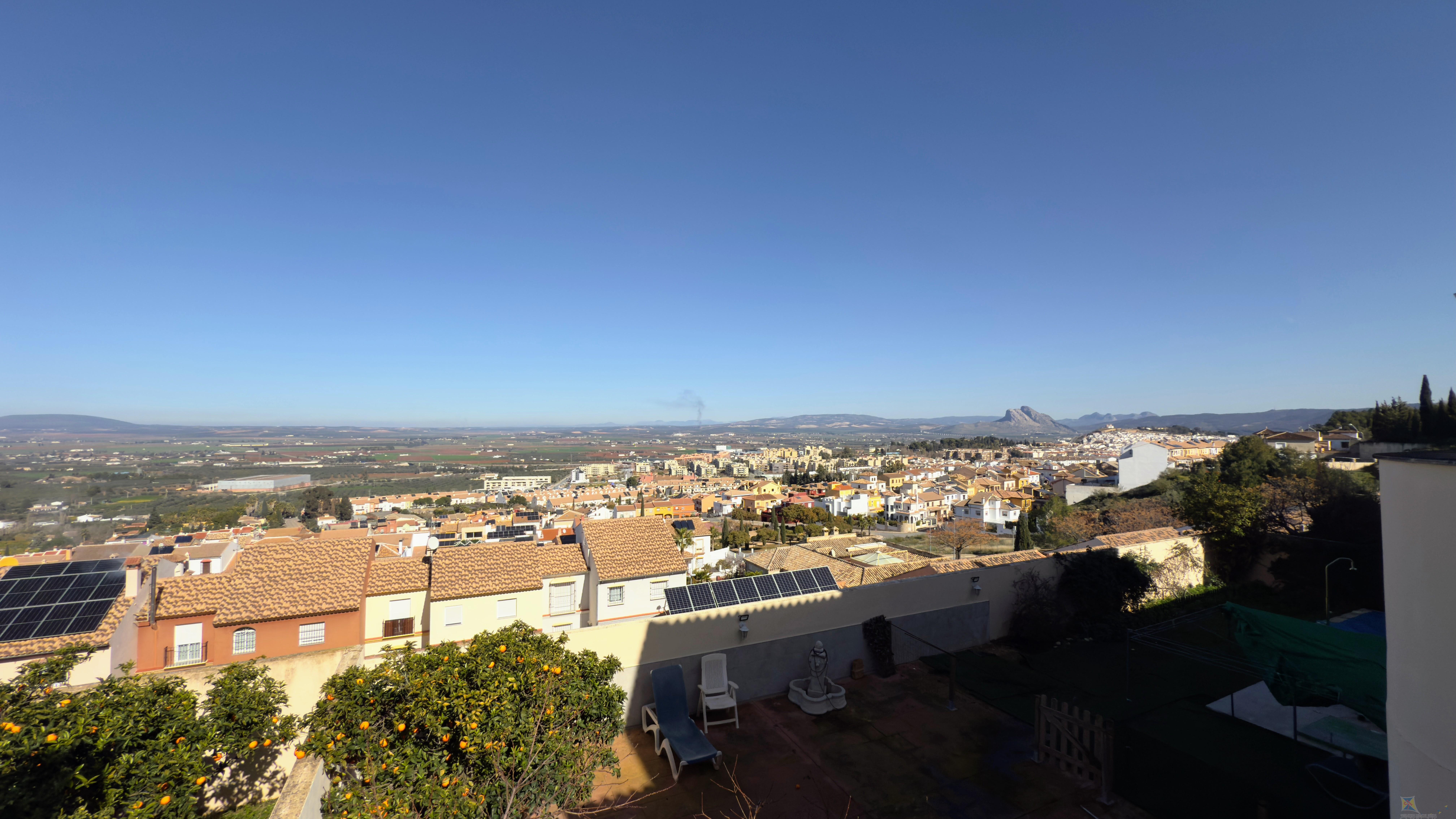 For sale of chalet in Antequera