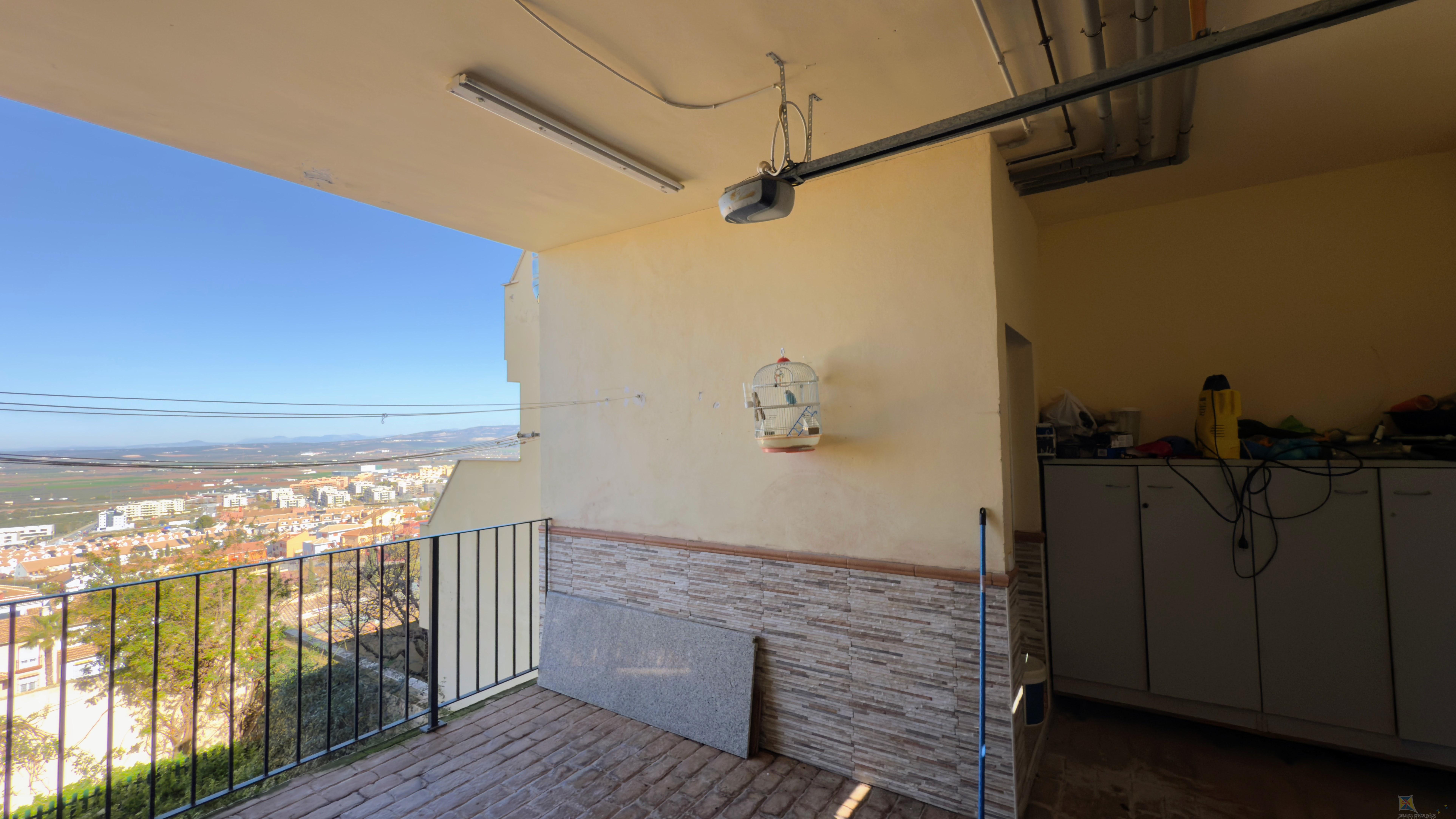 For sale of chalet in Antequera