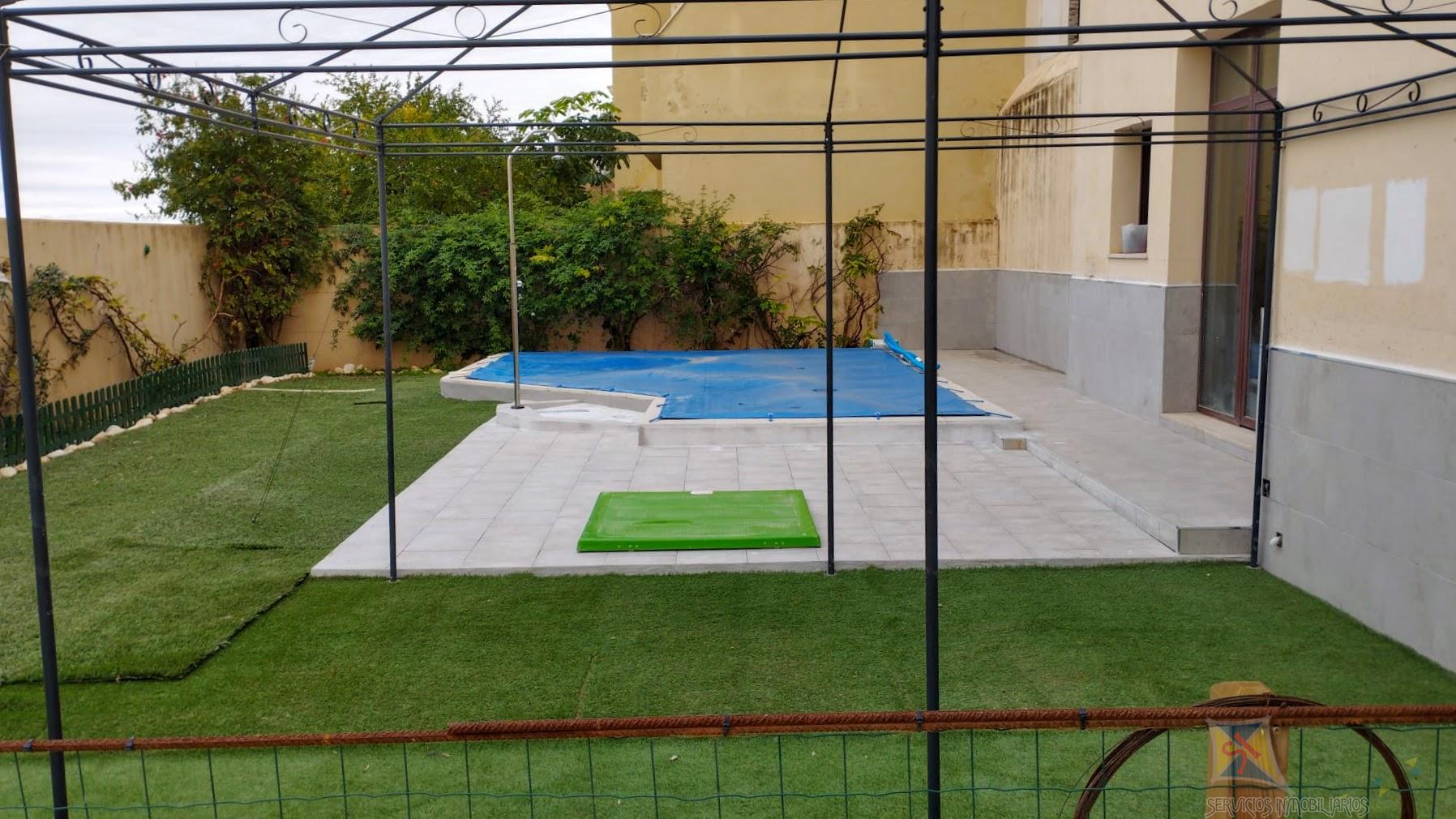 For sale of chalet in Antequera