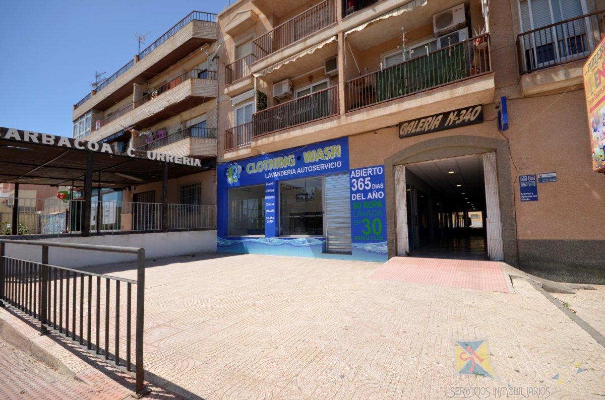 For sale of commercial in Vícar