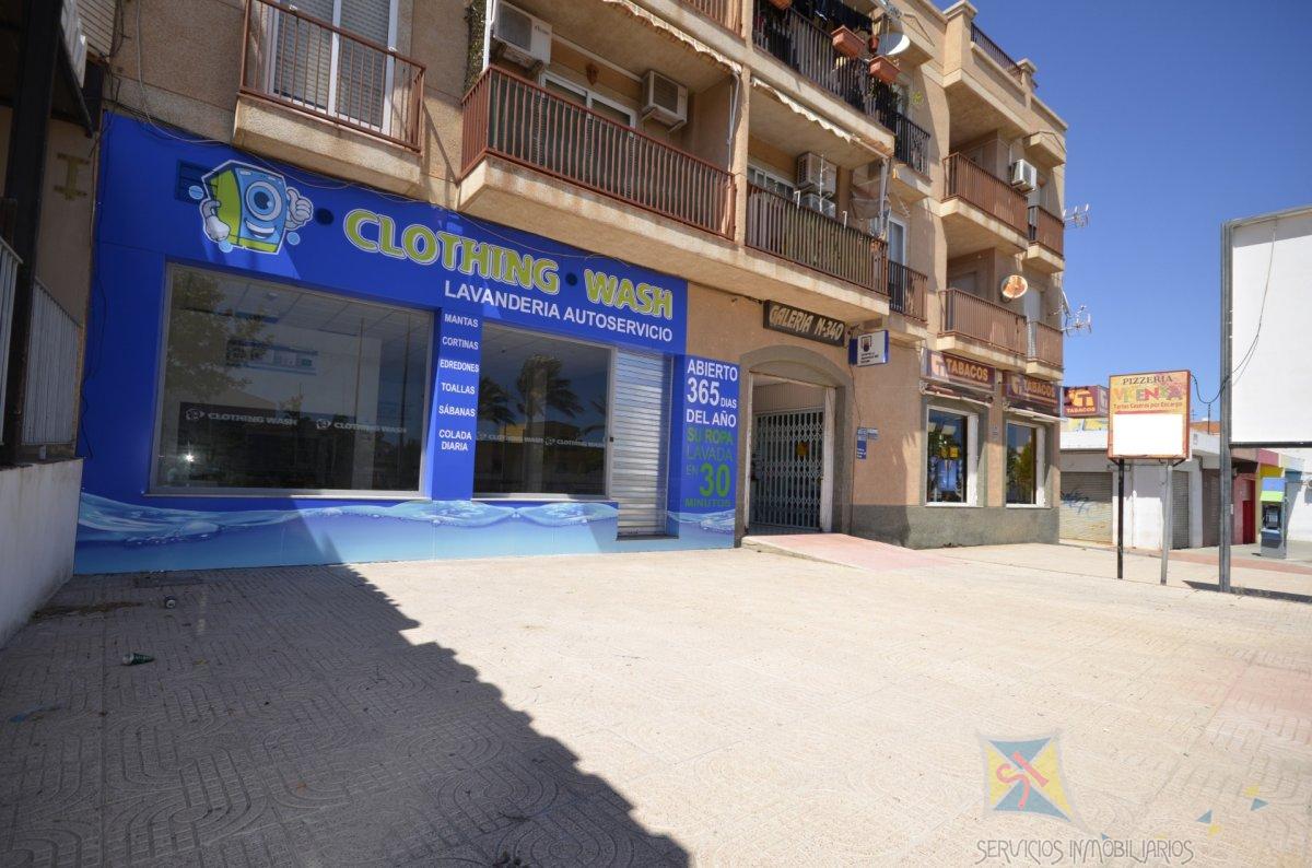 For sale of commercial in Vícar