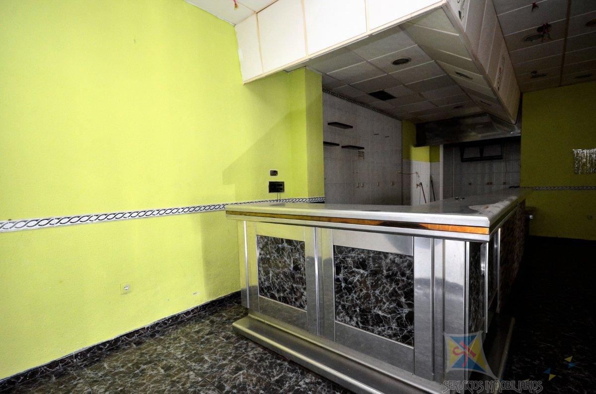 For sale of commercial in Vícar