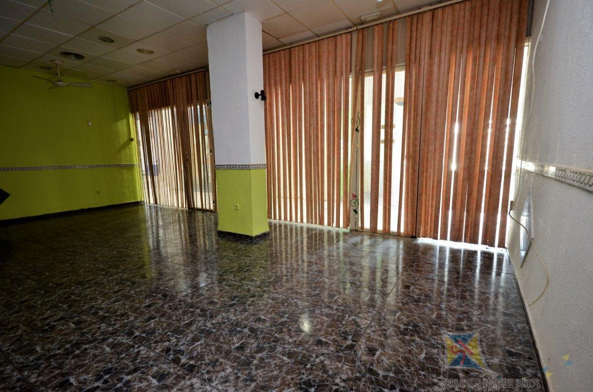 For sale of commercial in Vícar