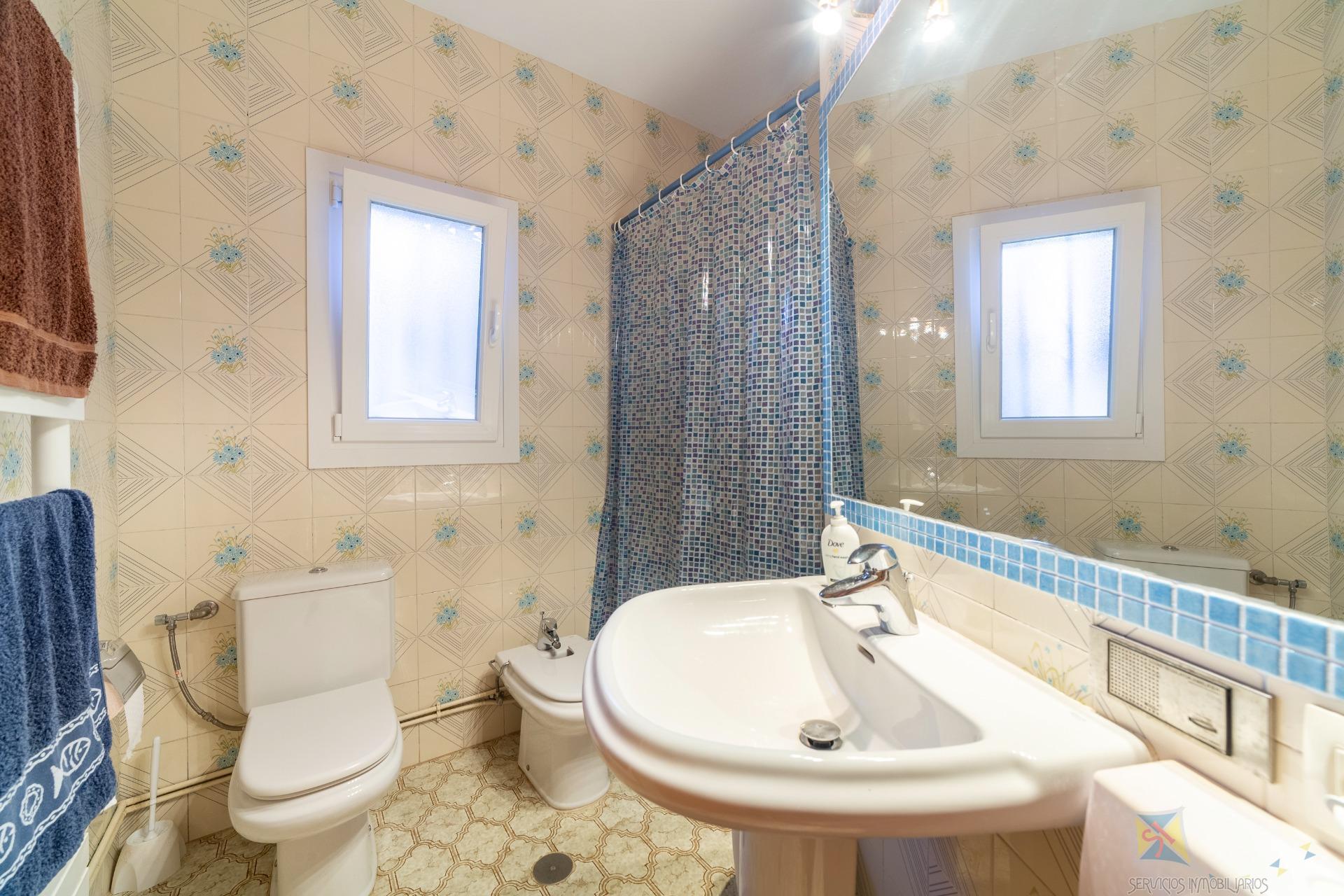 For sale of  in Enix