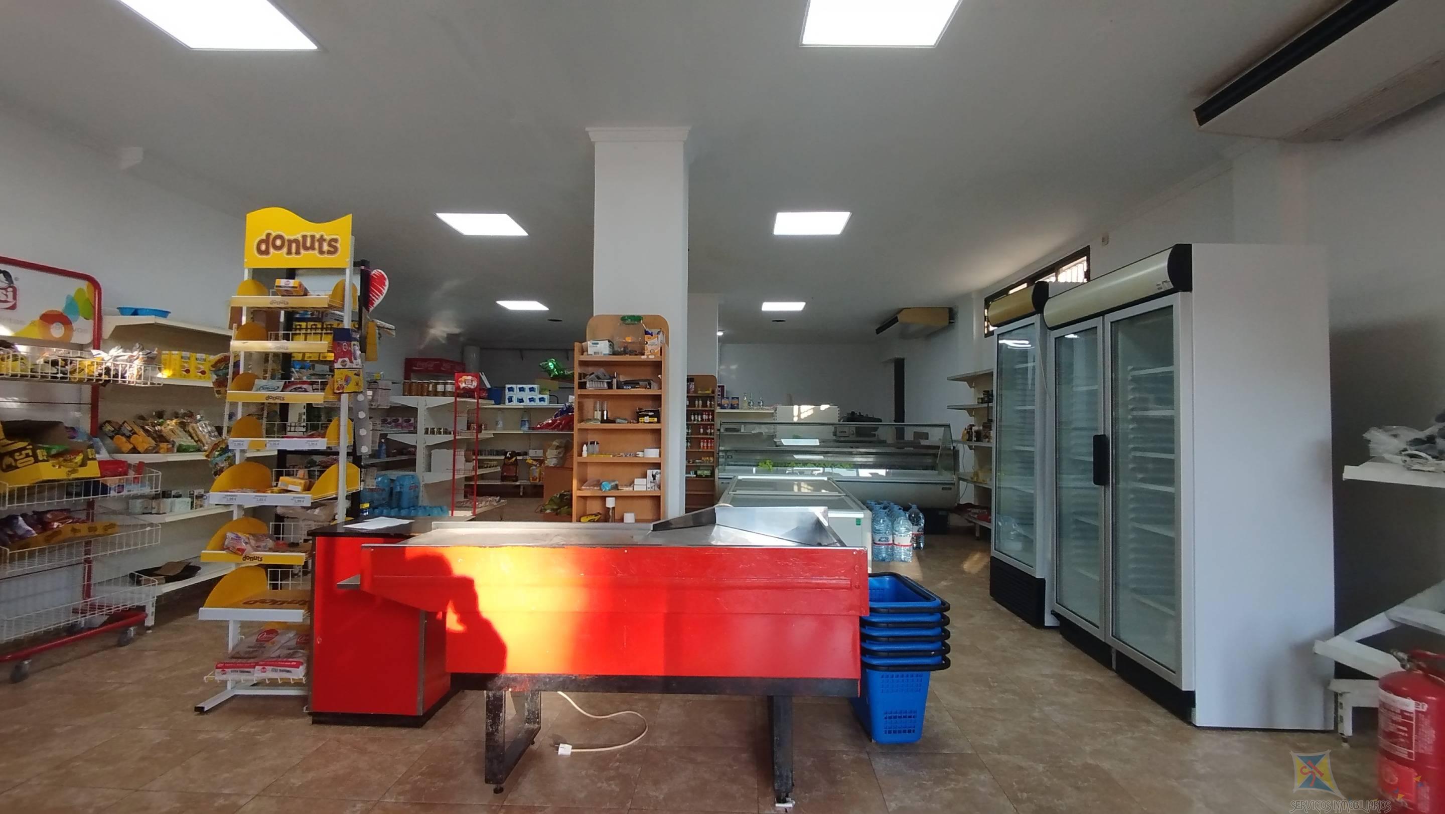 For rent of commercial in Vícar