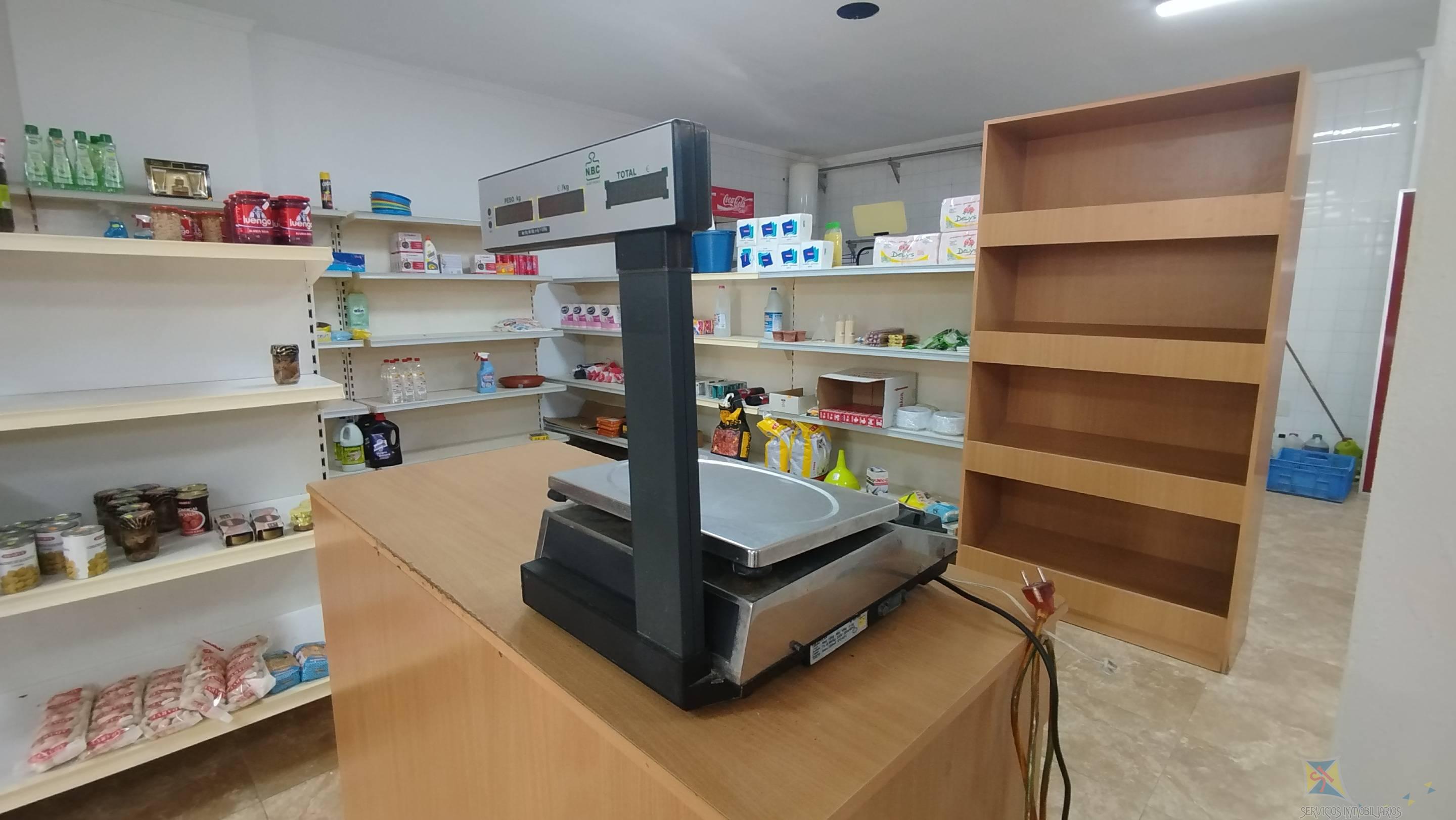 For rent of commercial in Vícar