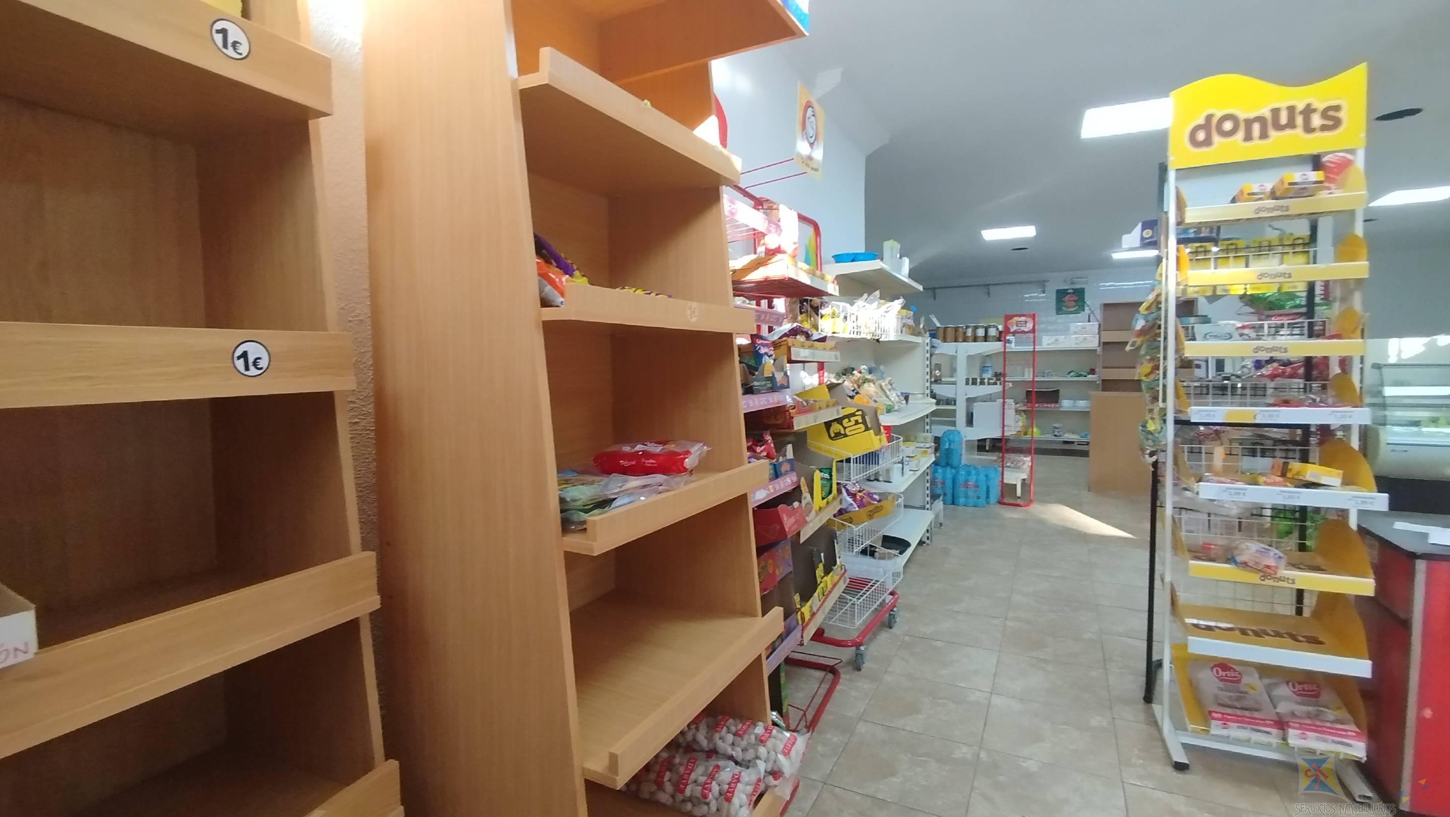 For rent of commercial in Vícar