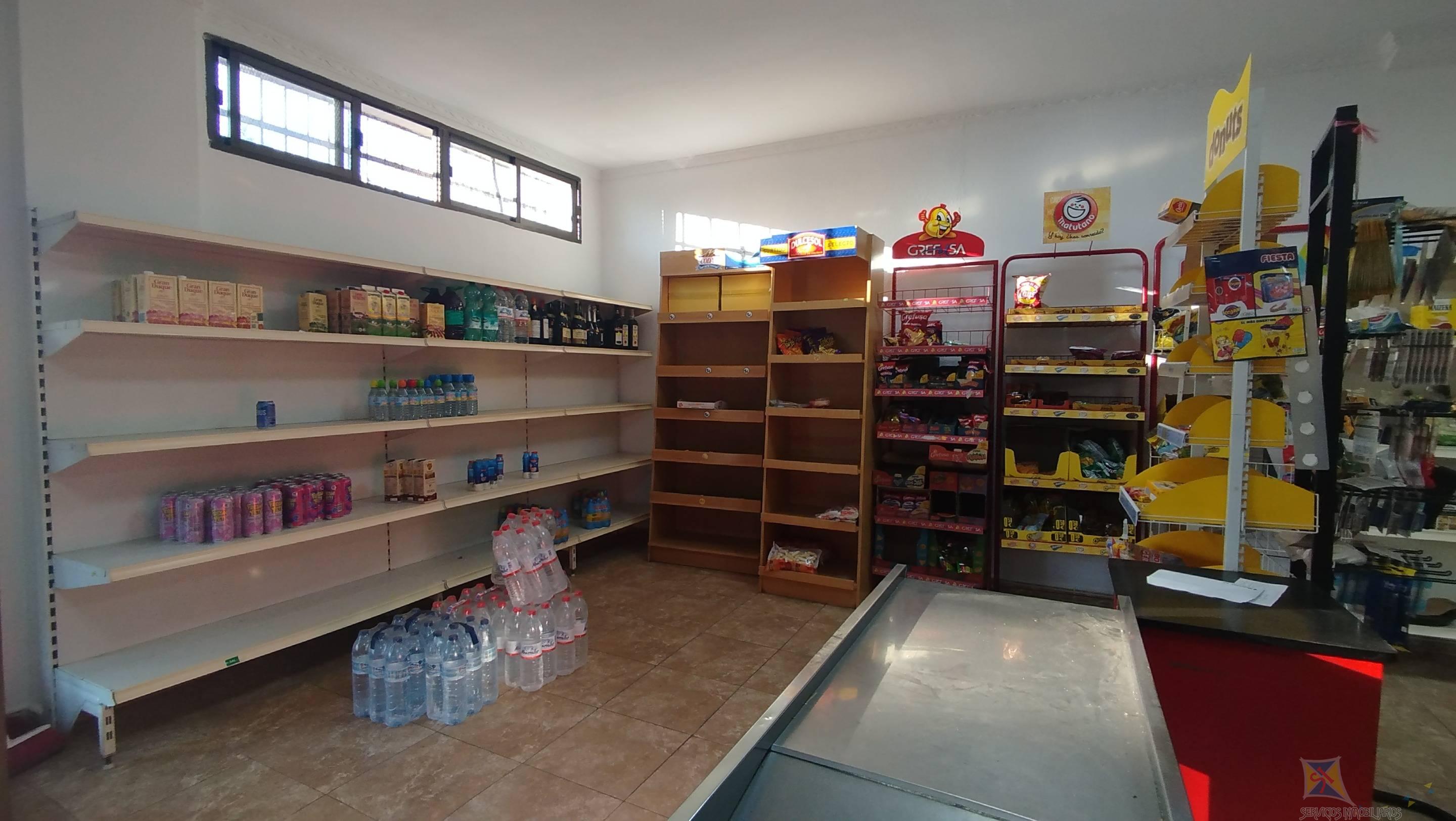 For rent of commercial in Vícar