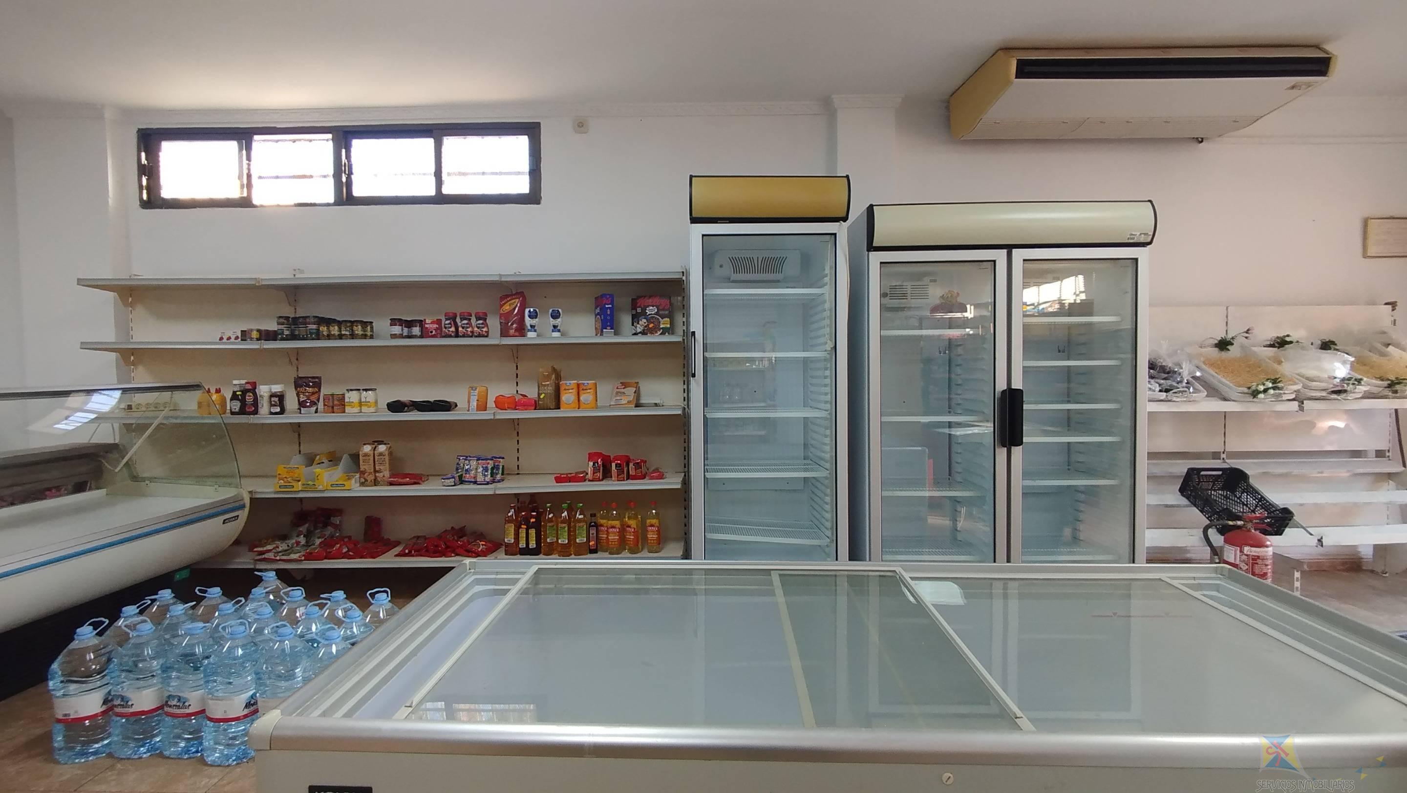 For rent of commercial in Vícar