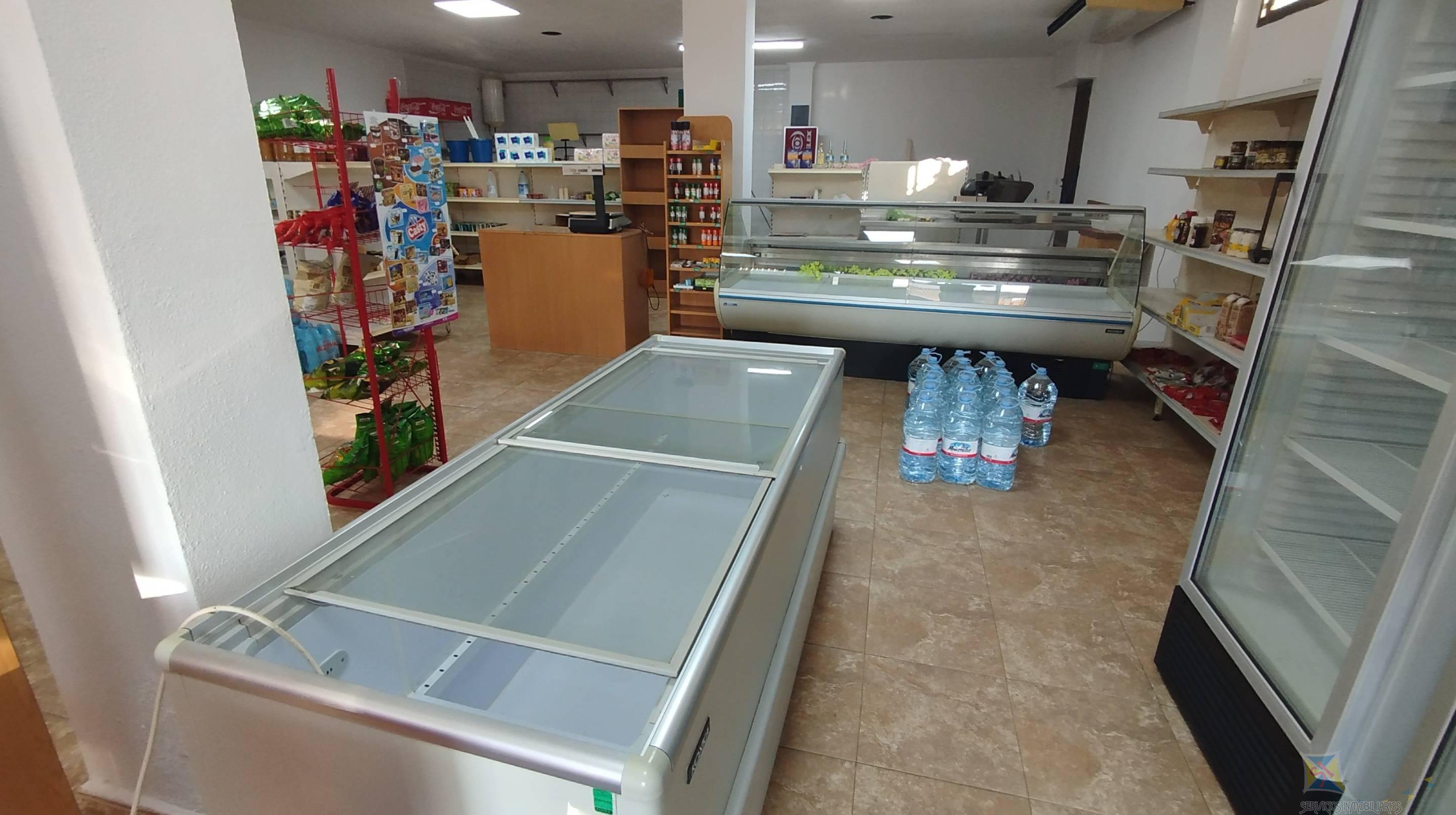 For rent of commercial in Vícar