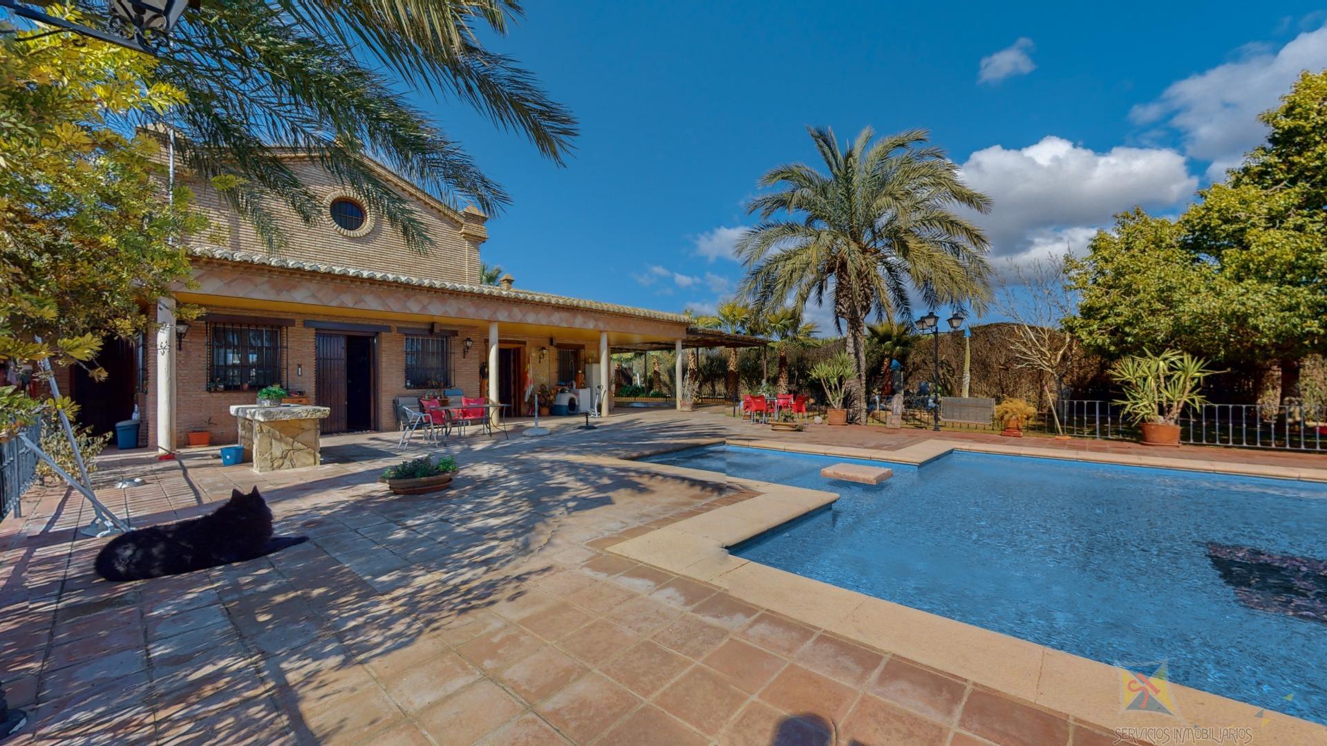 For sale of villa in Antequera