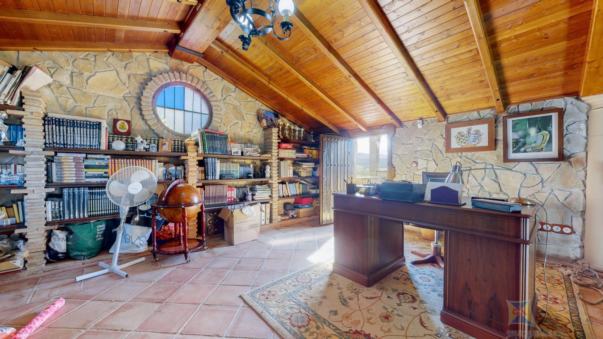 For sale of villa in Antequera