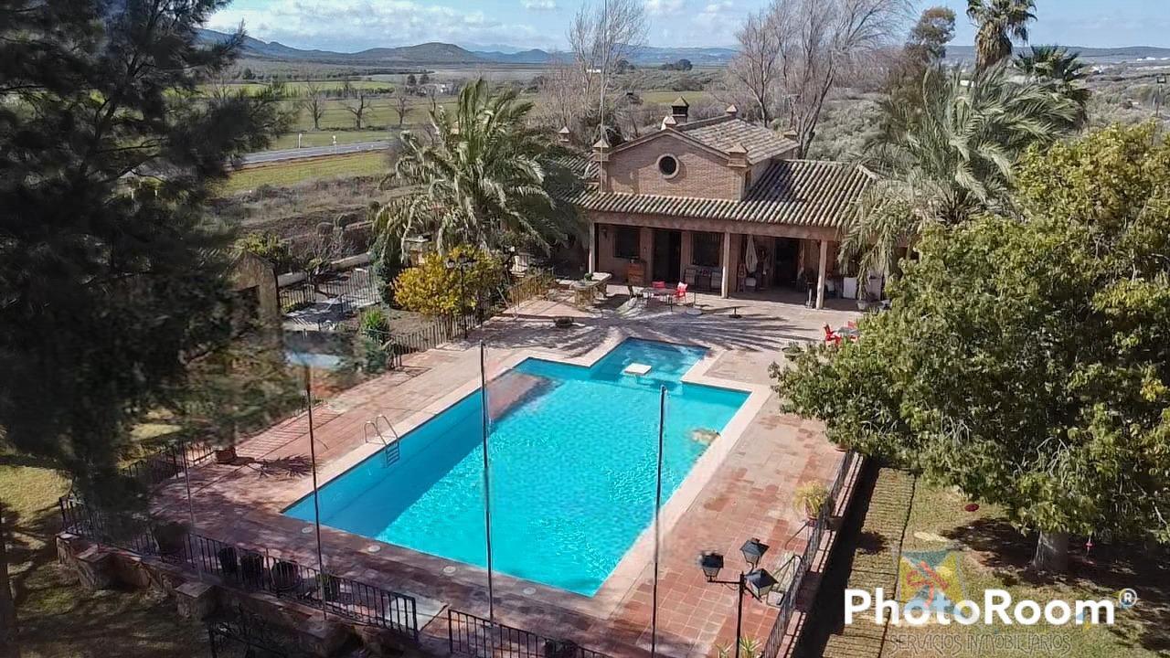 For sale of villa in Antequera