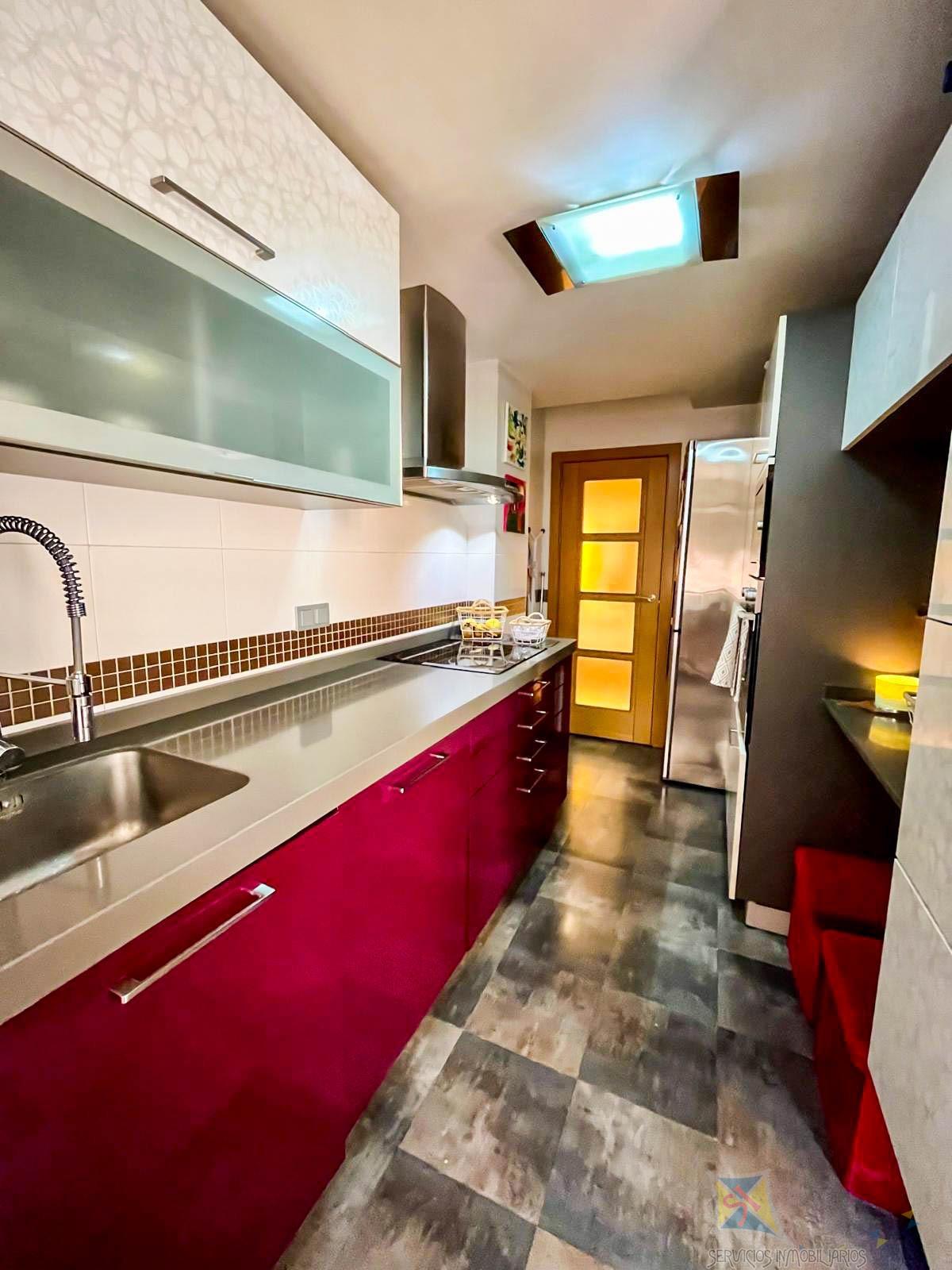 For sale of flat in Jaén