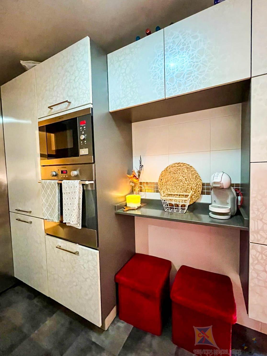 For sale of flat in Jaén