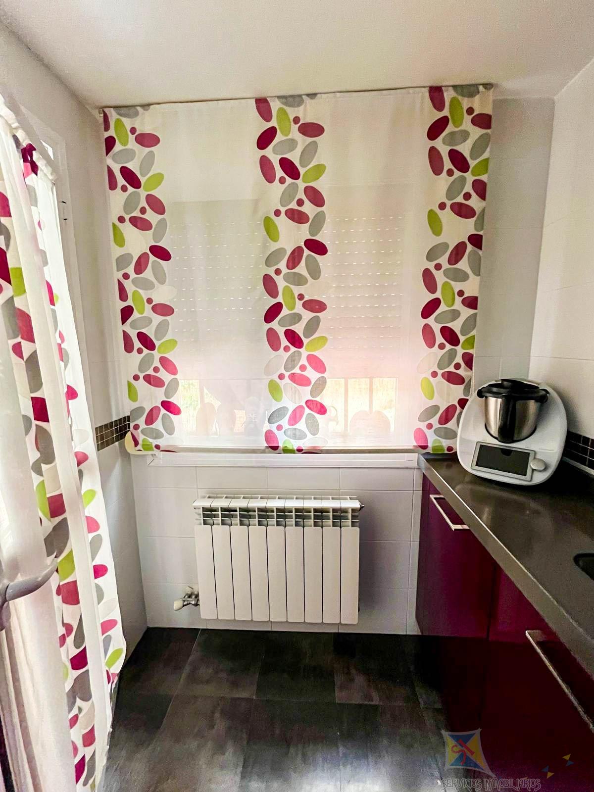 For sale of flat in Jaén