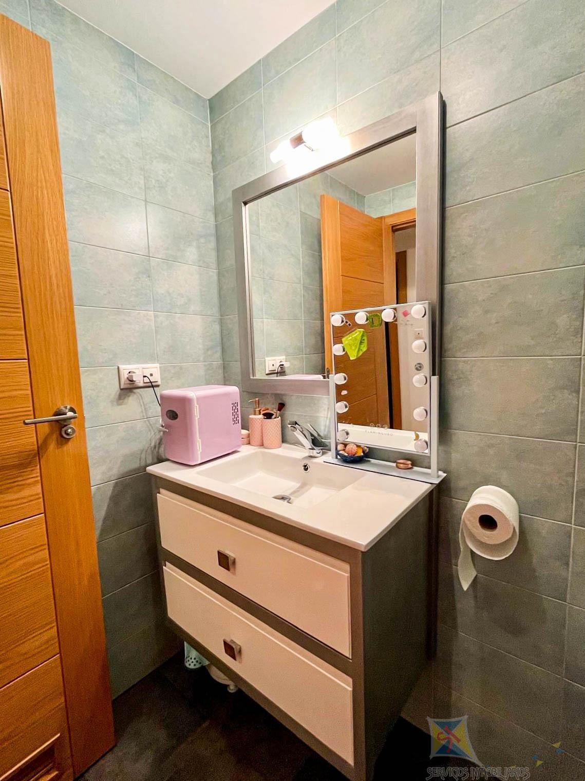 For sale of flat in Jaén