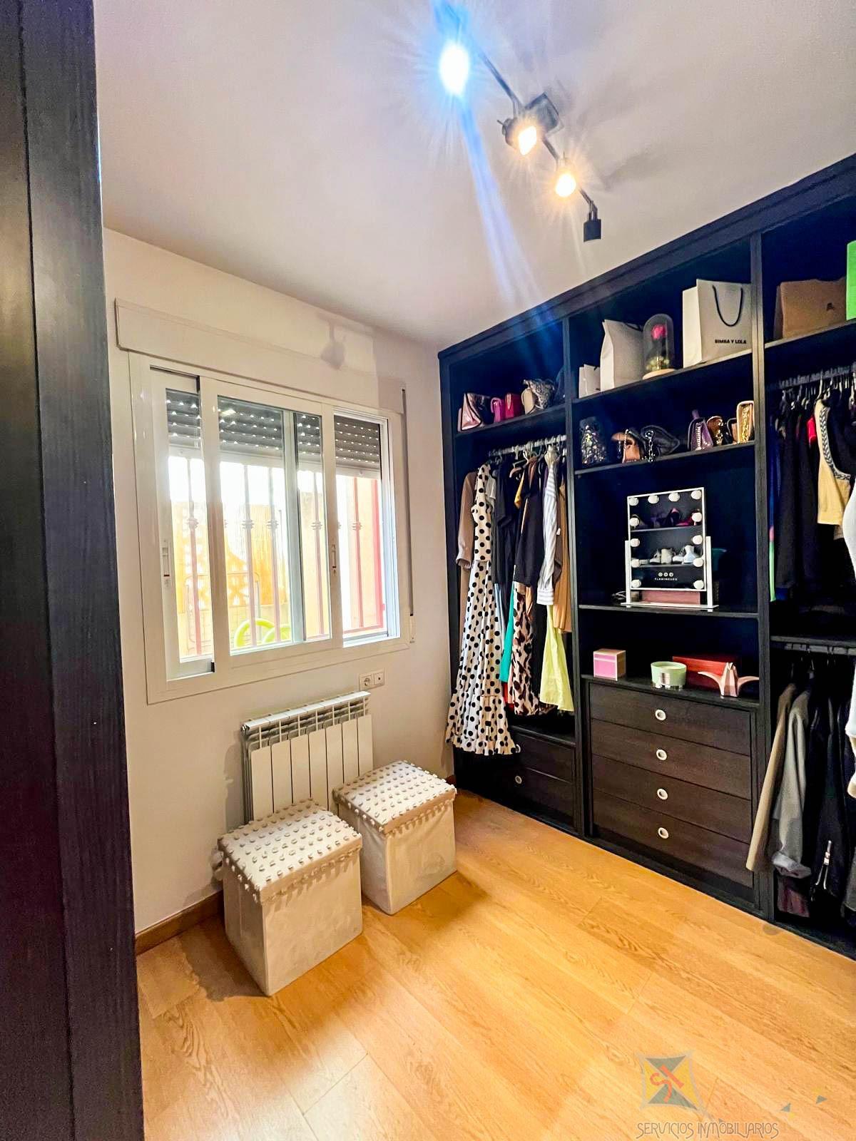 For sale of flat in Jaén