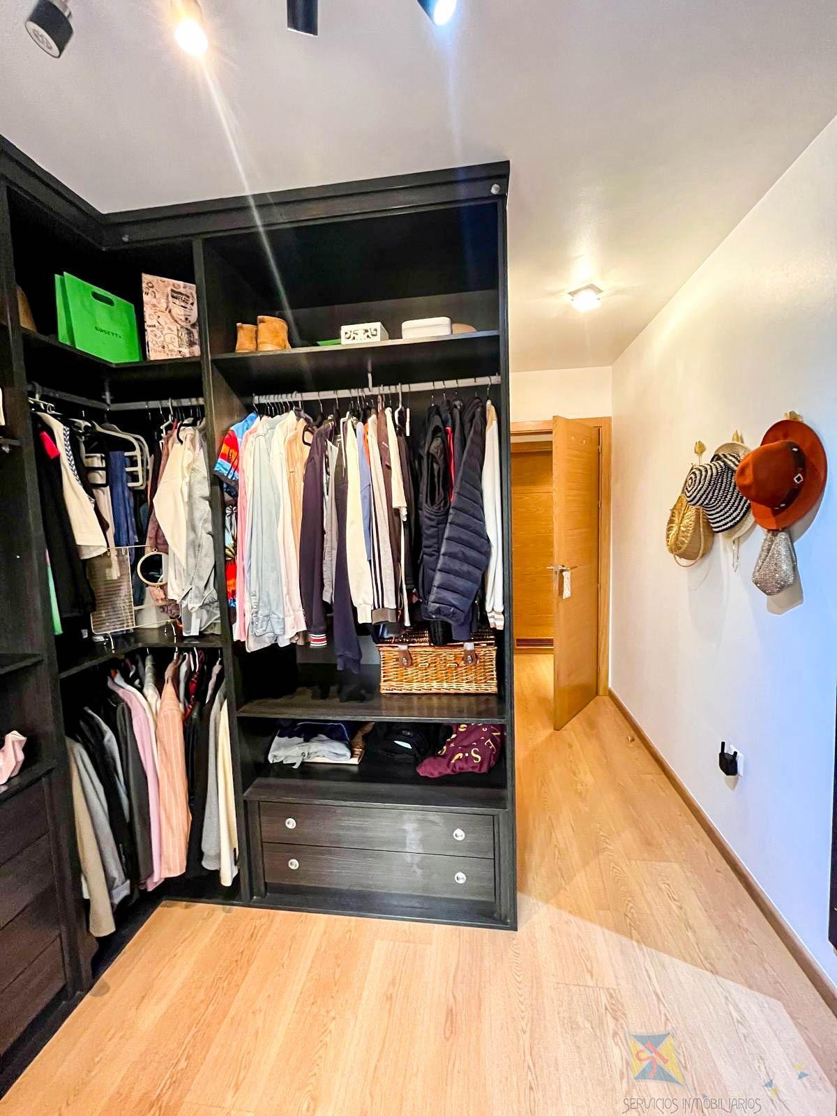 For sale of flat in Jaén