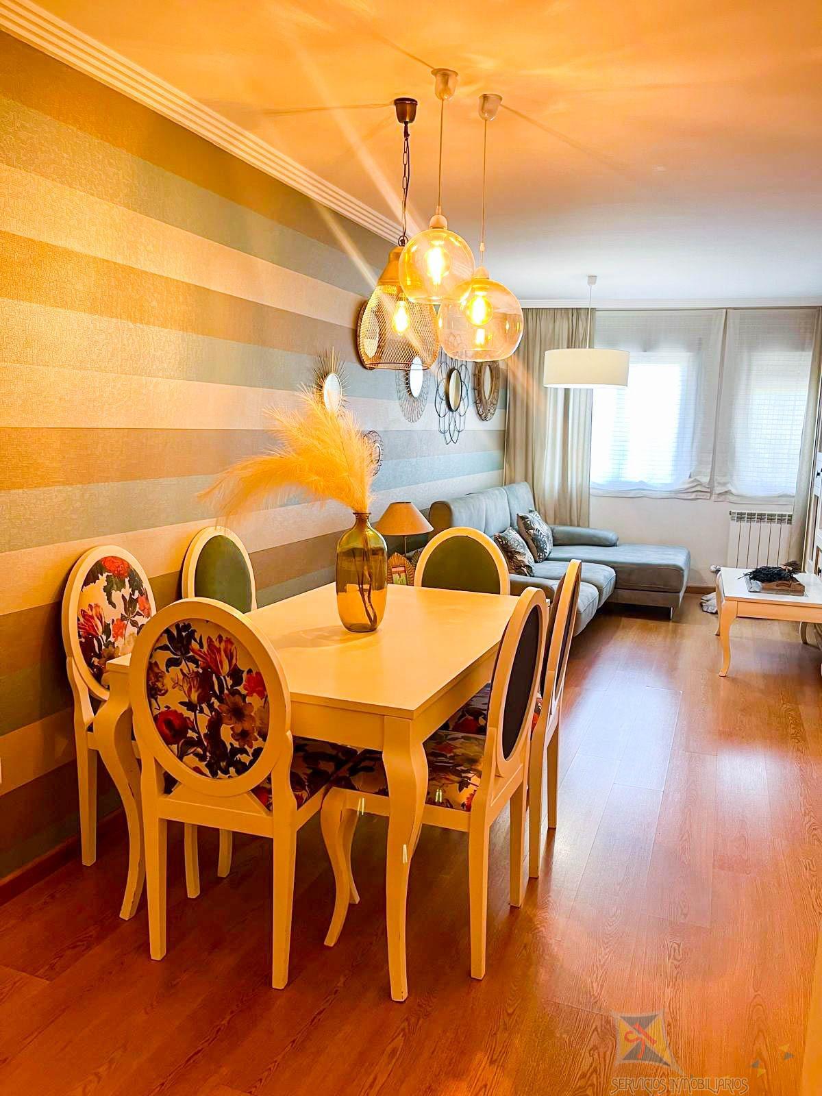For sale of flat in Jaén