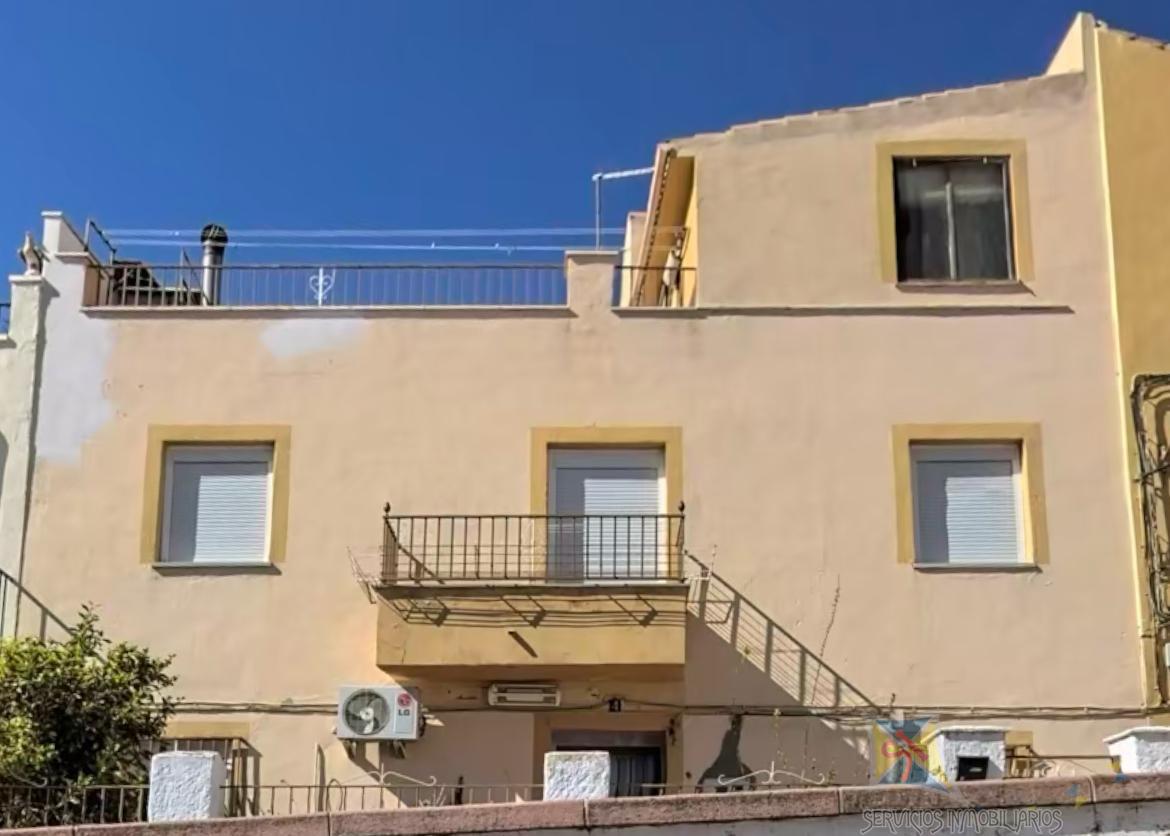 For sale of house in Jaén
