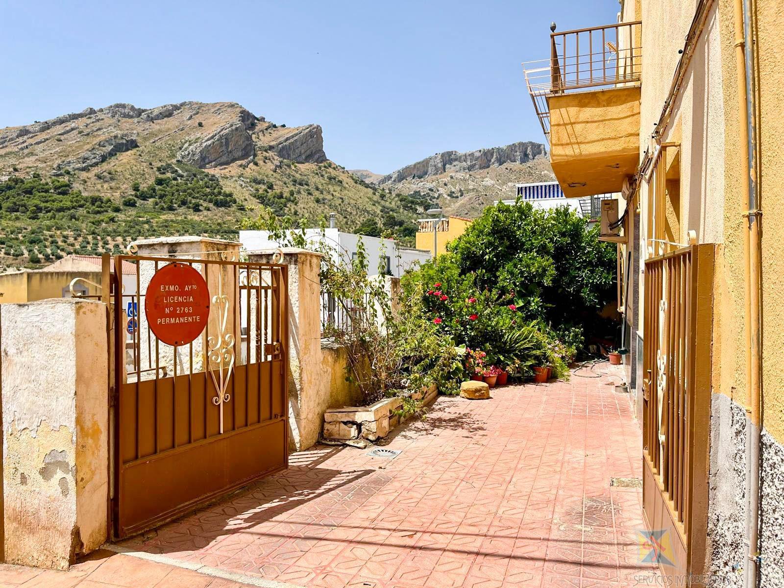 For sale of house in Jaén