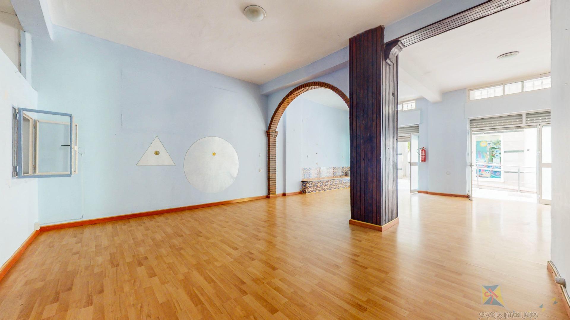 For sale of commercial in Málaga