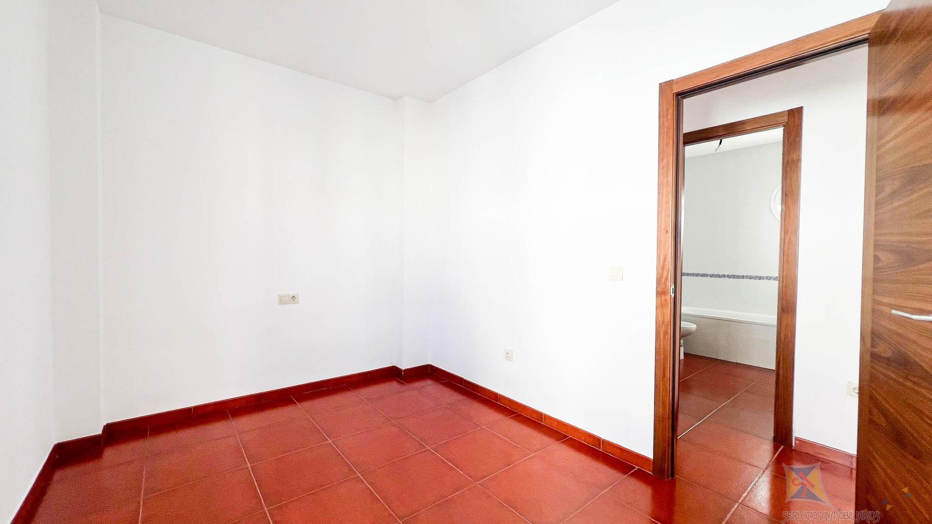 For sale of house in Campillos