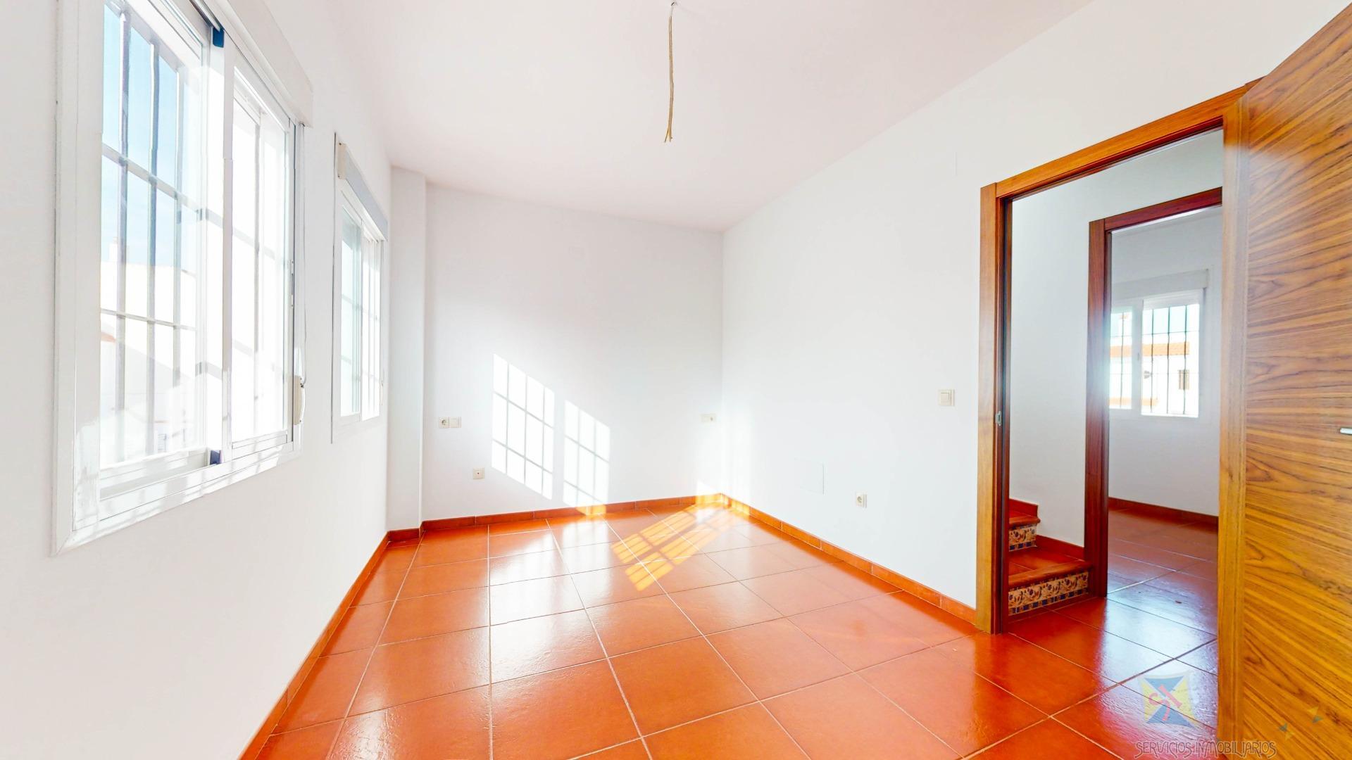 For sale of house in Campillos