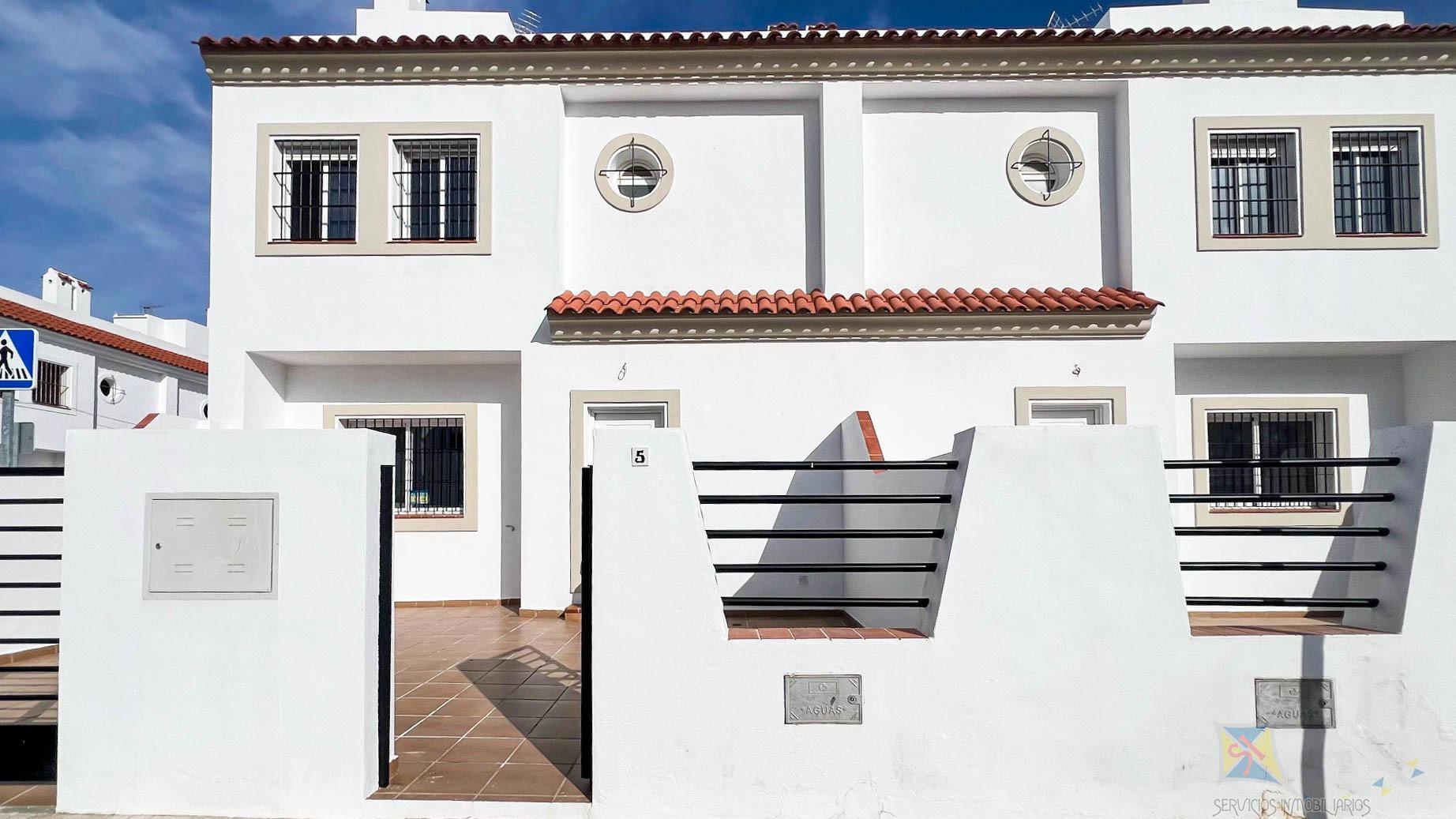 For sale of house in Campillos