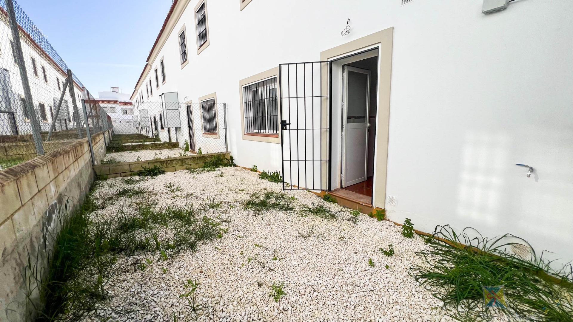 For sale of house in Campillos
