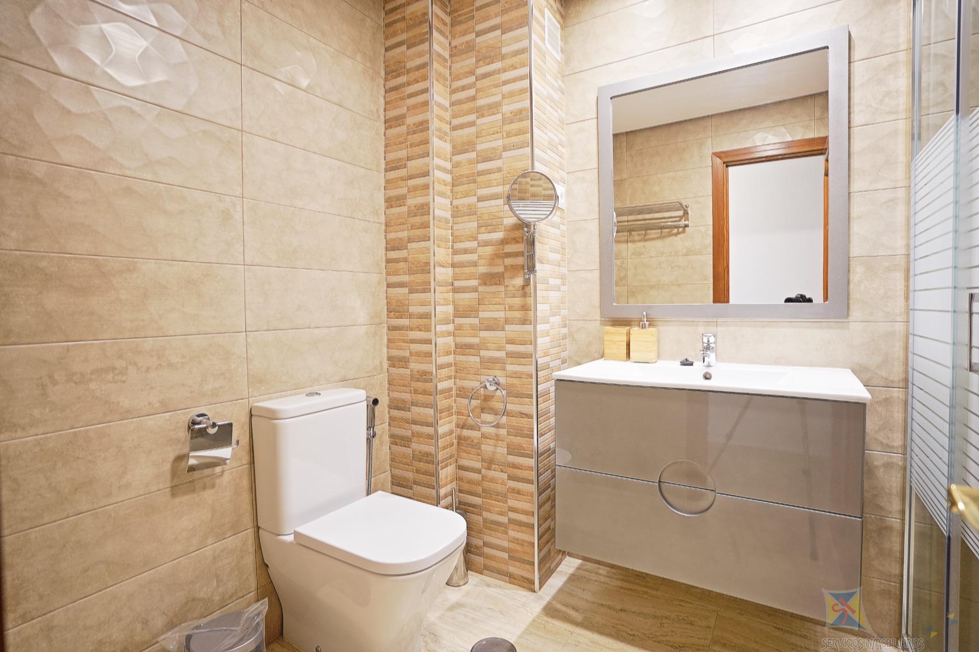 For sale of flat in Benalmádena
