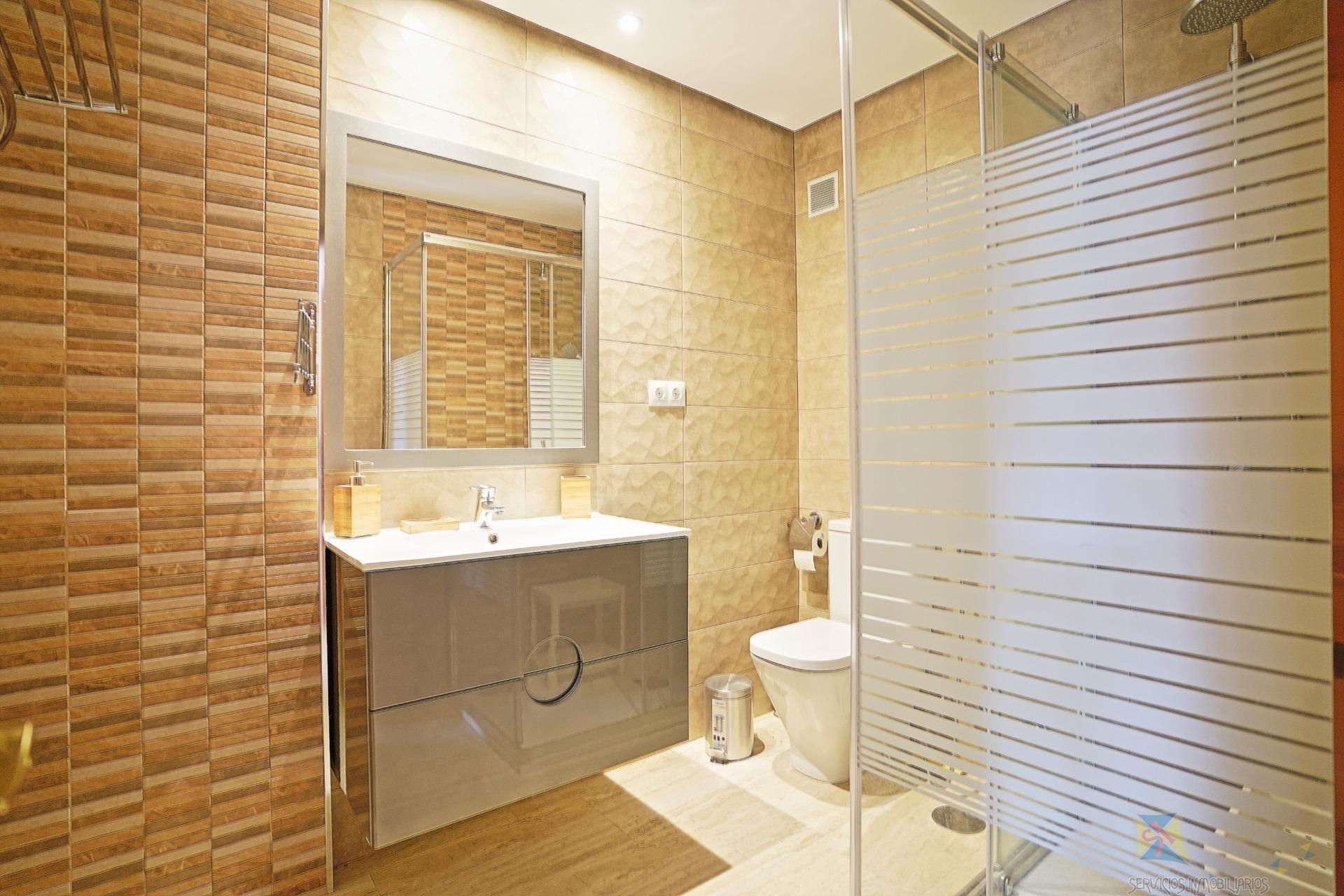 For sale of flat in Benalmádena