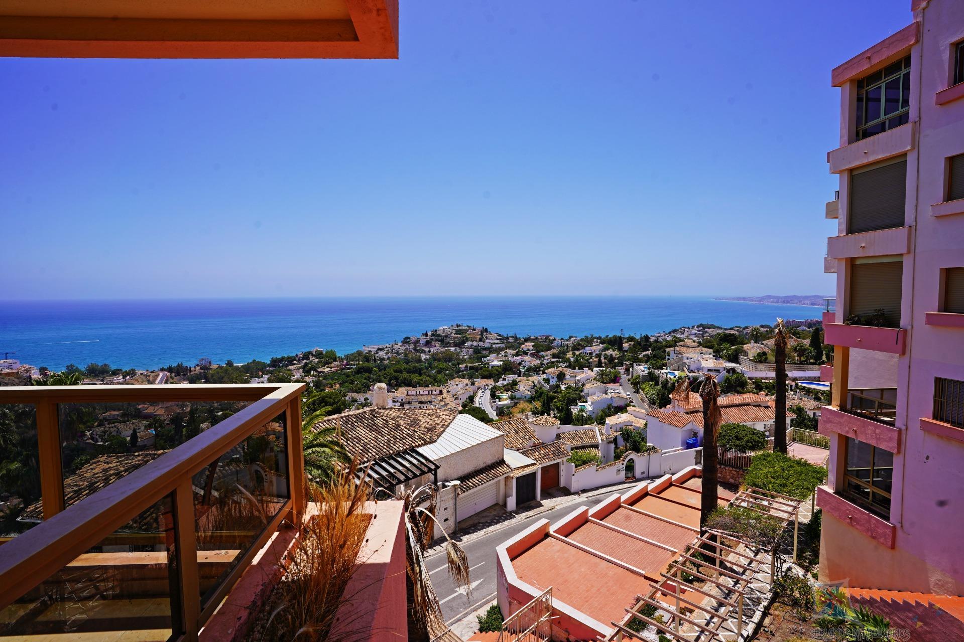 For sale of flat in Benalmádena