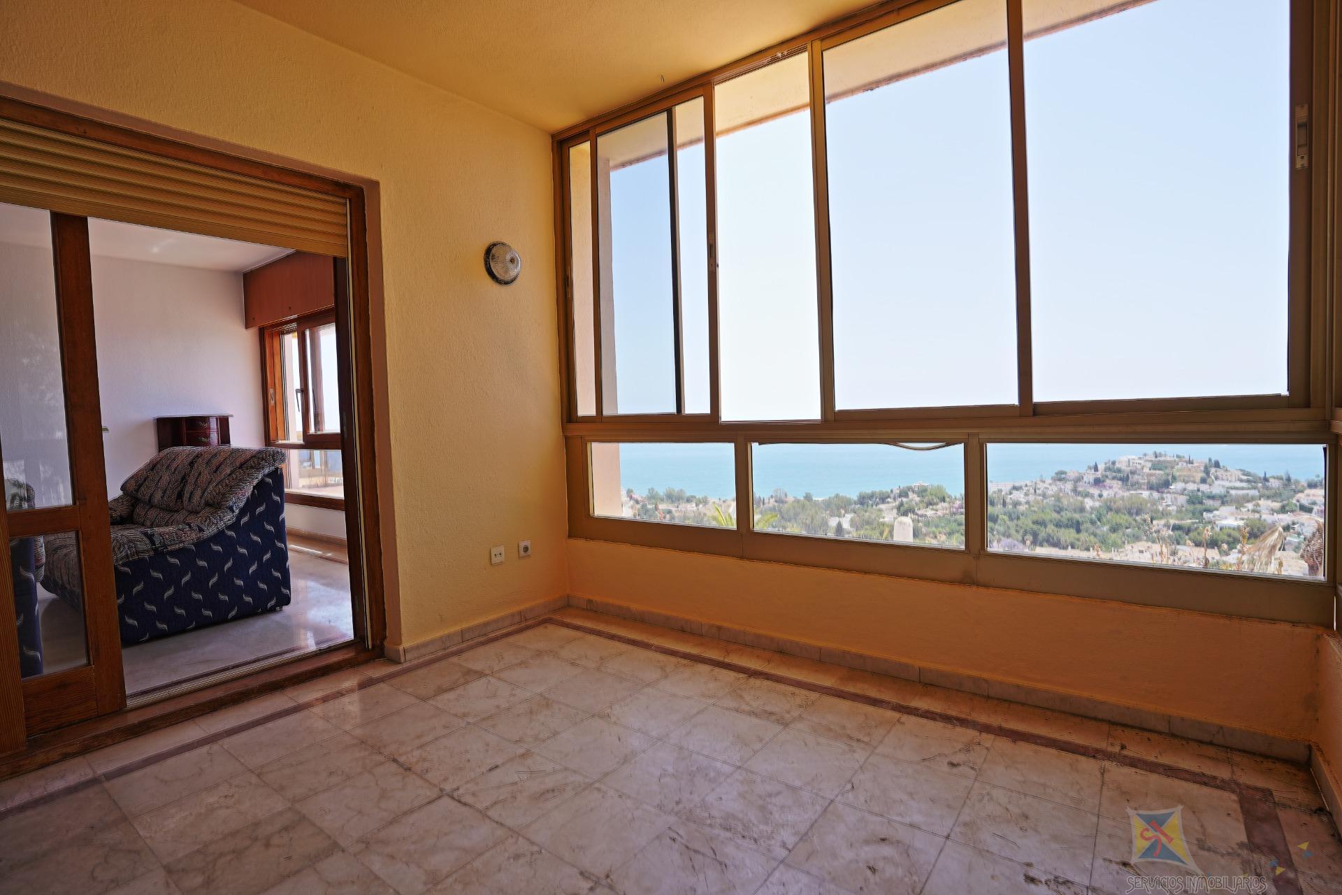 For sale of flat in Benalmádena